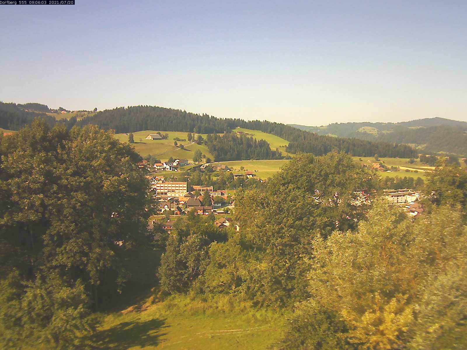 Webcam-Bild: Aussicht vom Dorfberg in Langnau 20210720-090601