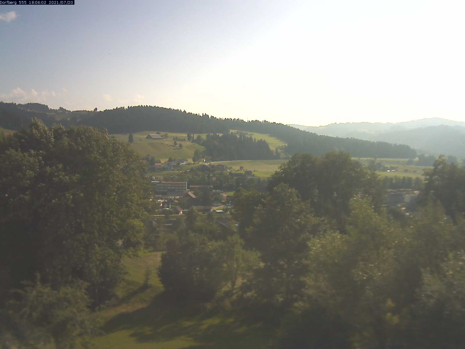 Webcam-Bild: Aussicht vom Dorfberg in Langnau 20210720-180601