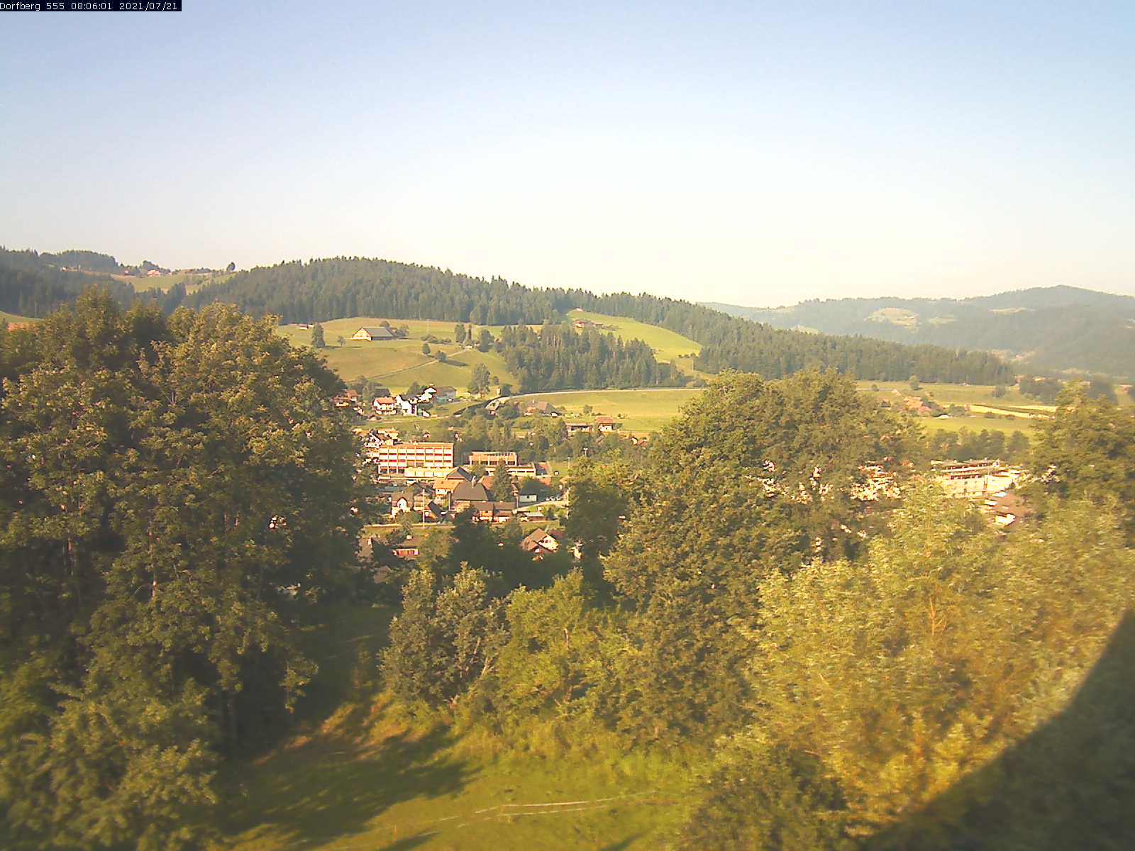 Webcam-Bild: Aussicht vom Dorfberg in Langnau 20210721-080601