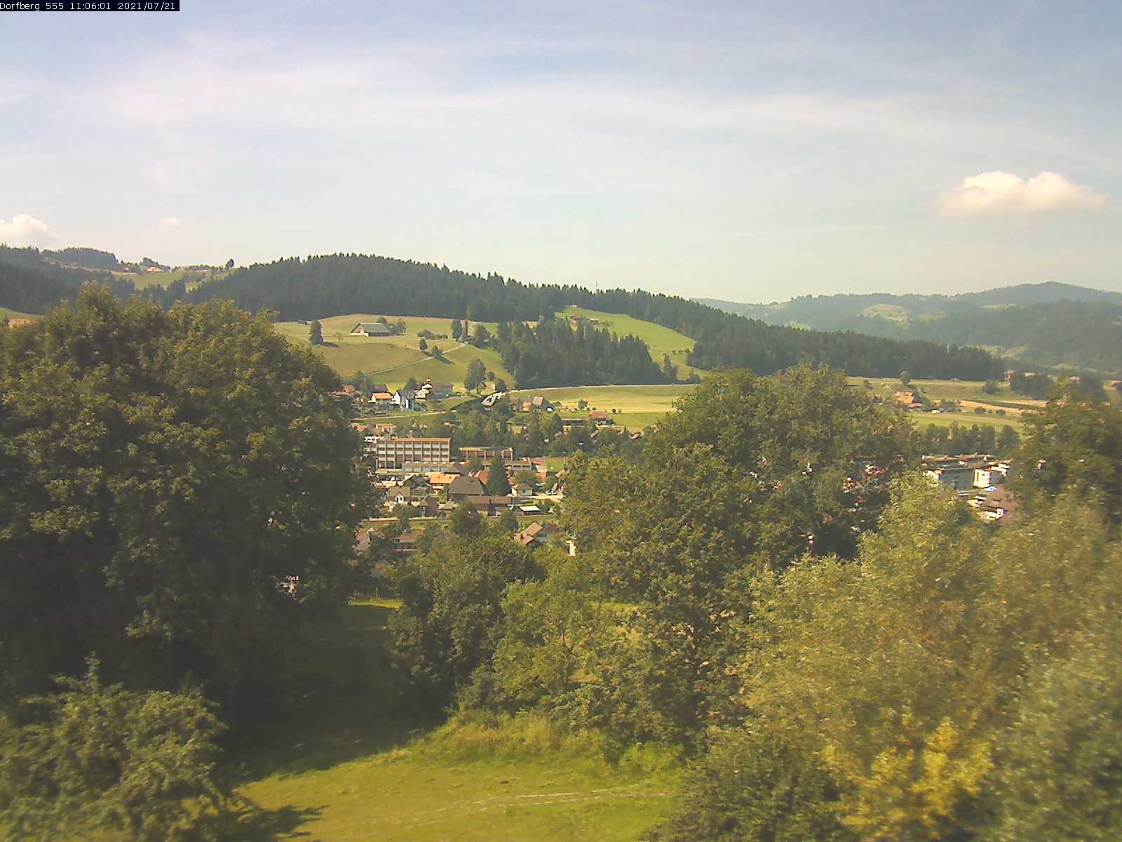 Webcam-Bild: Aussicht vom Dorfberg in Langnau 20210721-110601