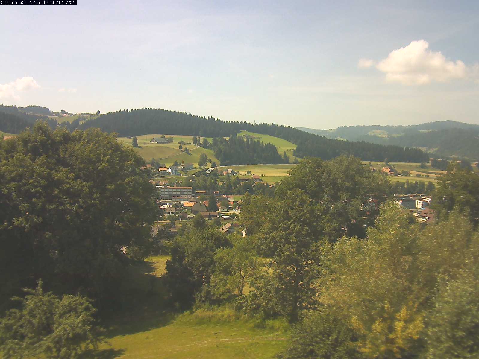 Webcam-Bild: Aussicht vom Dorfberg in Langnau 20210721-120601