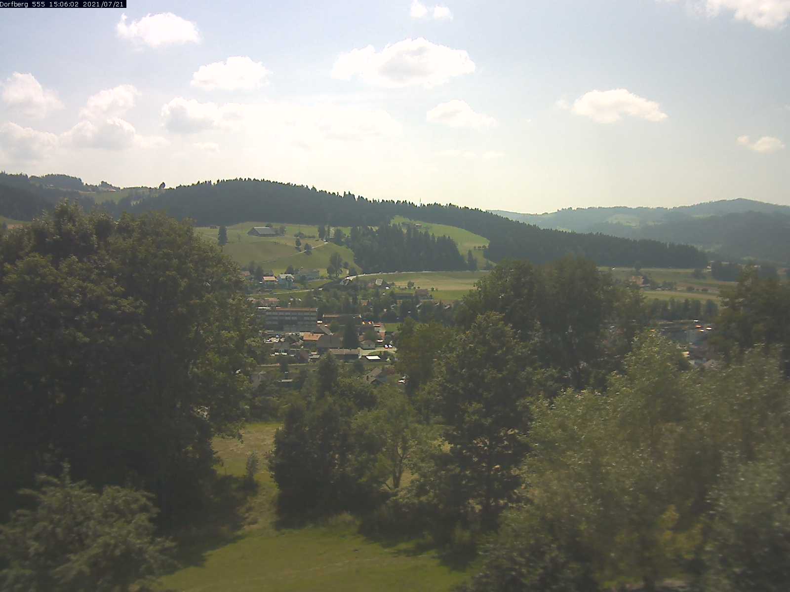 Webcam-Bild: Aussicht vom Dorfberg in Langnau 20210721-150601