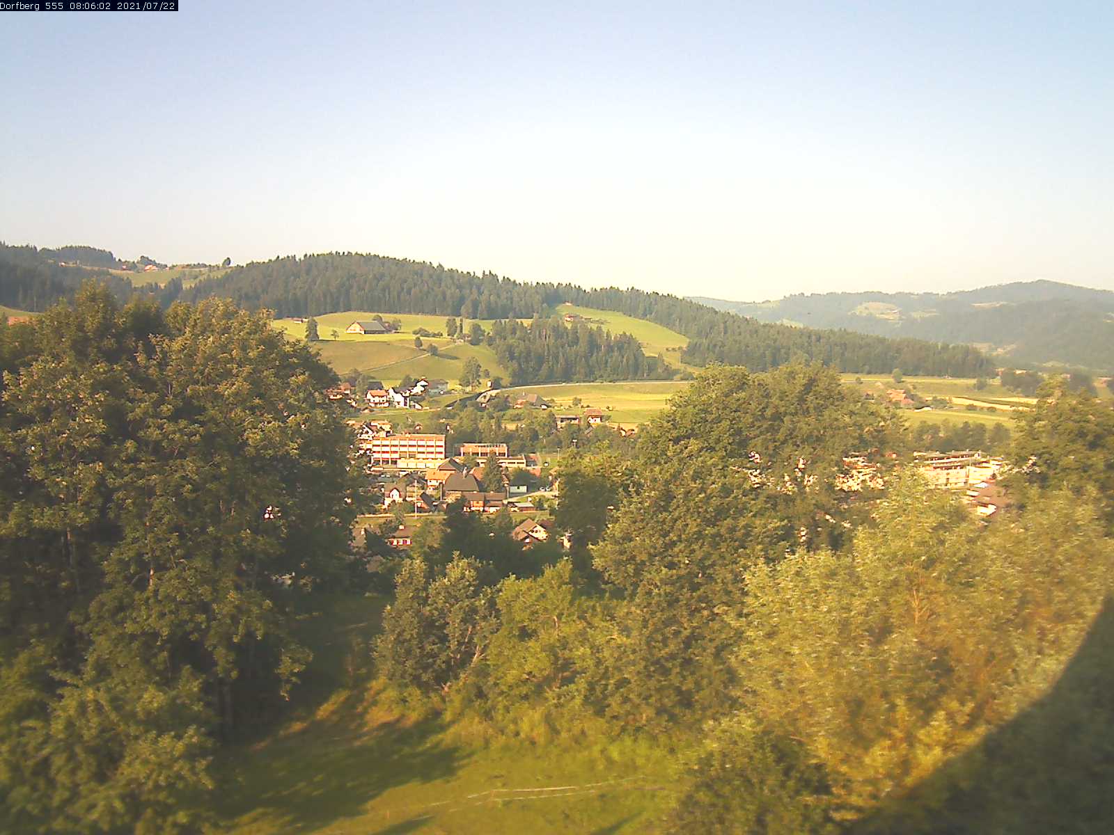 Webcam-Bild: Aussicht vom Dorfberg in Langnau 20210722-080602