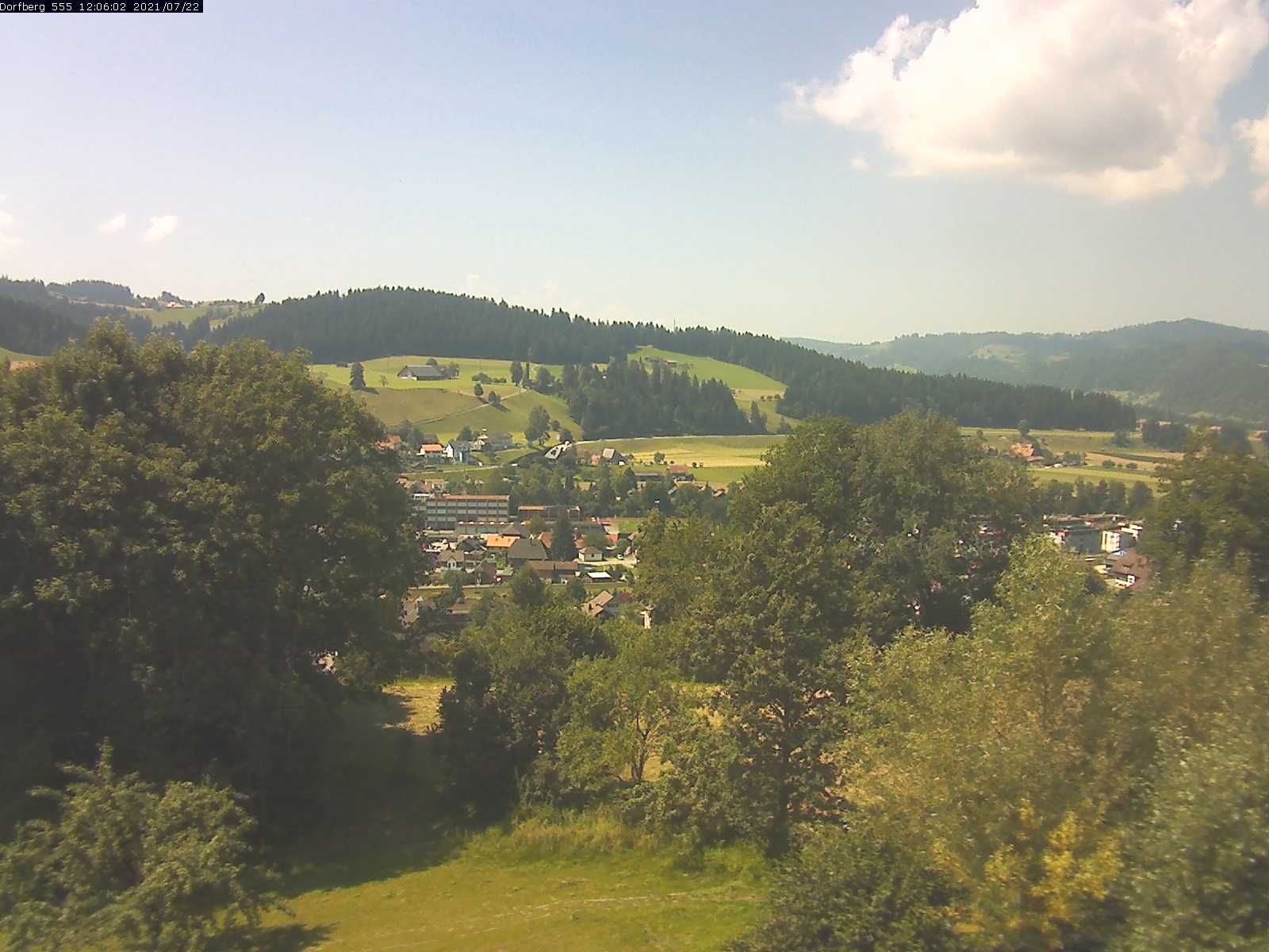 Webcam-Bild: Aussicht vom Dorfberg in Langnau 20210722-120601