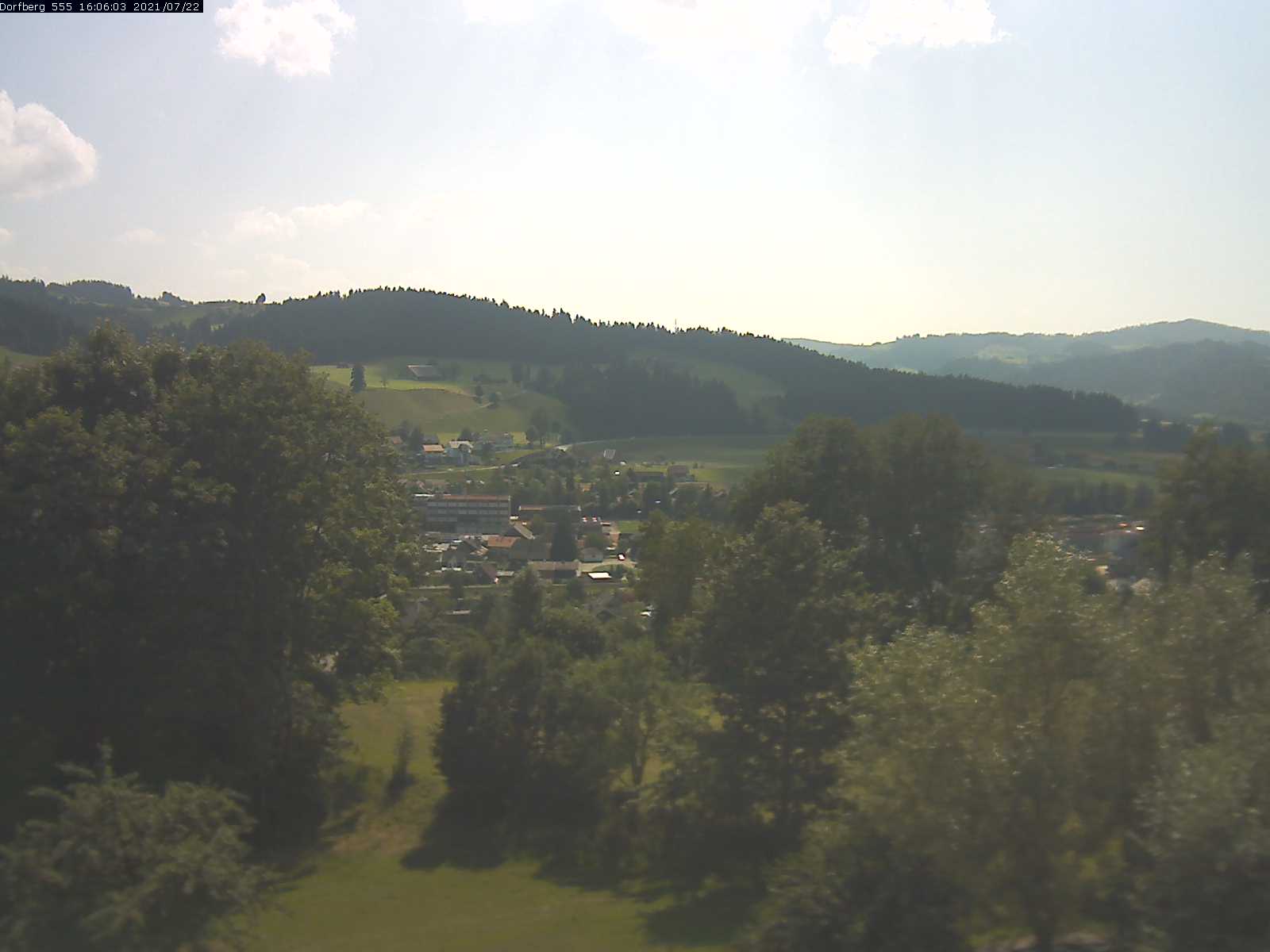 Webcam-Bild: Aussicht vom Dorfberg in Langnau 20210722-160601