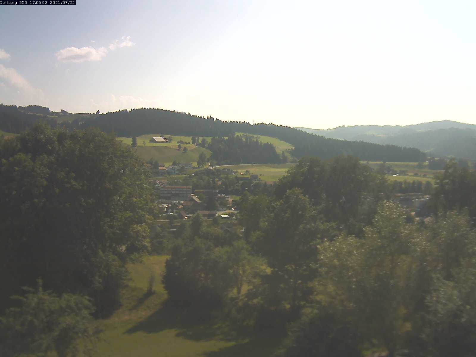 Webcam-Bild: Aussicht vom Dorfberg in Langnau 20210722-170601