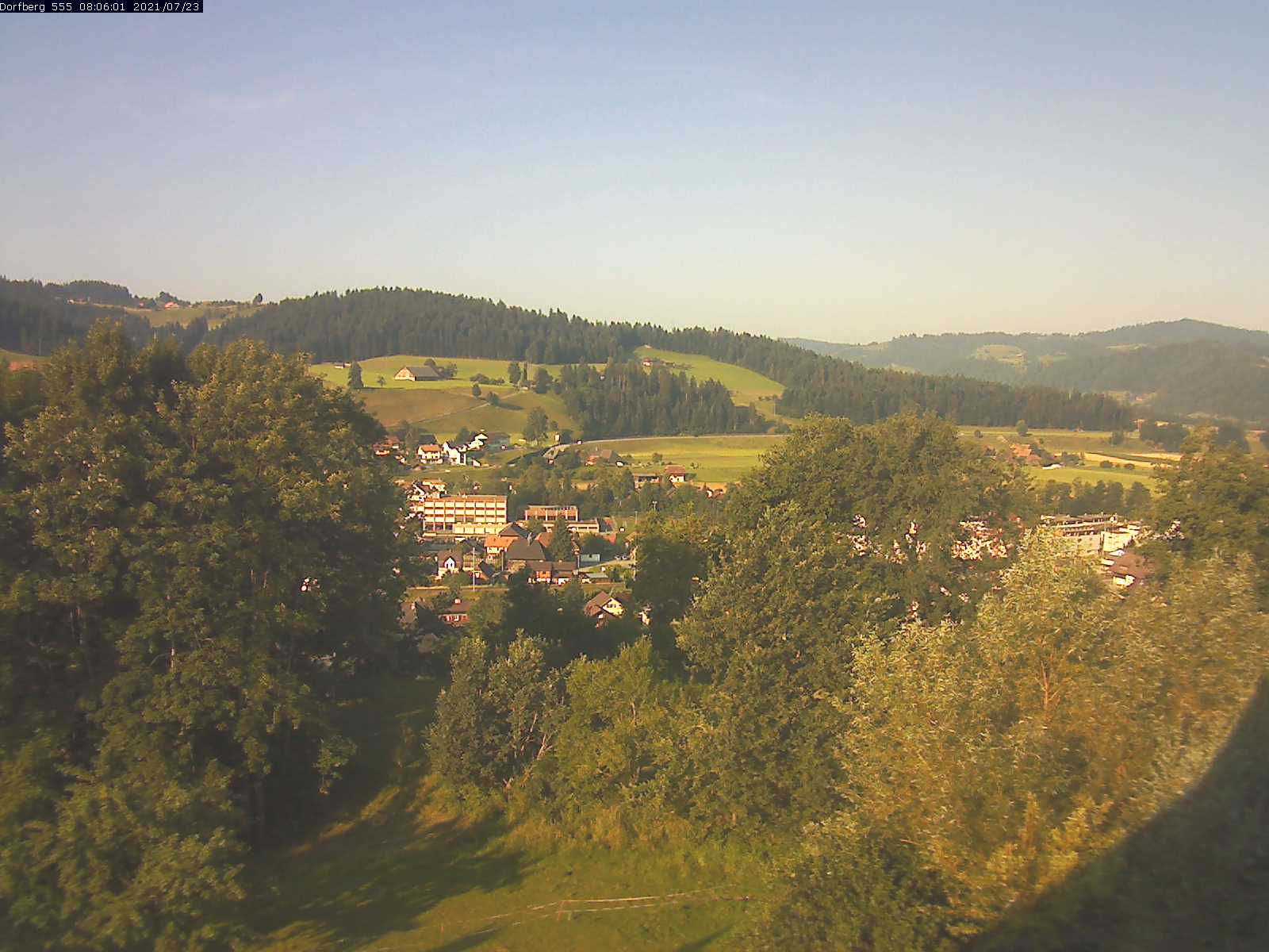 Webcam-Bild: Aussicht vom Dorfberg in Langnau 20210723-080601