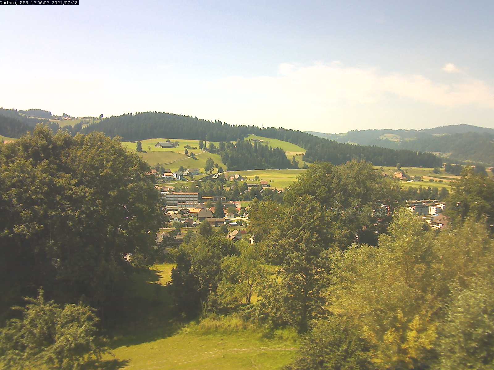 Webcam-Bild: Aussicht vom Dorfberg in Langnau 20210723-120601