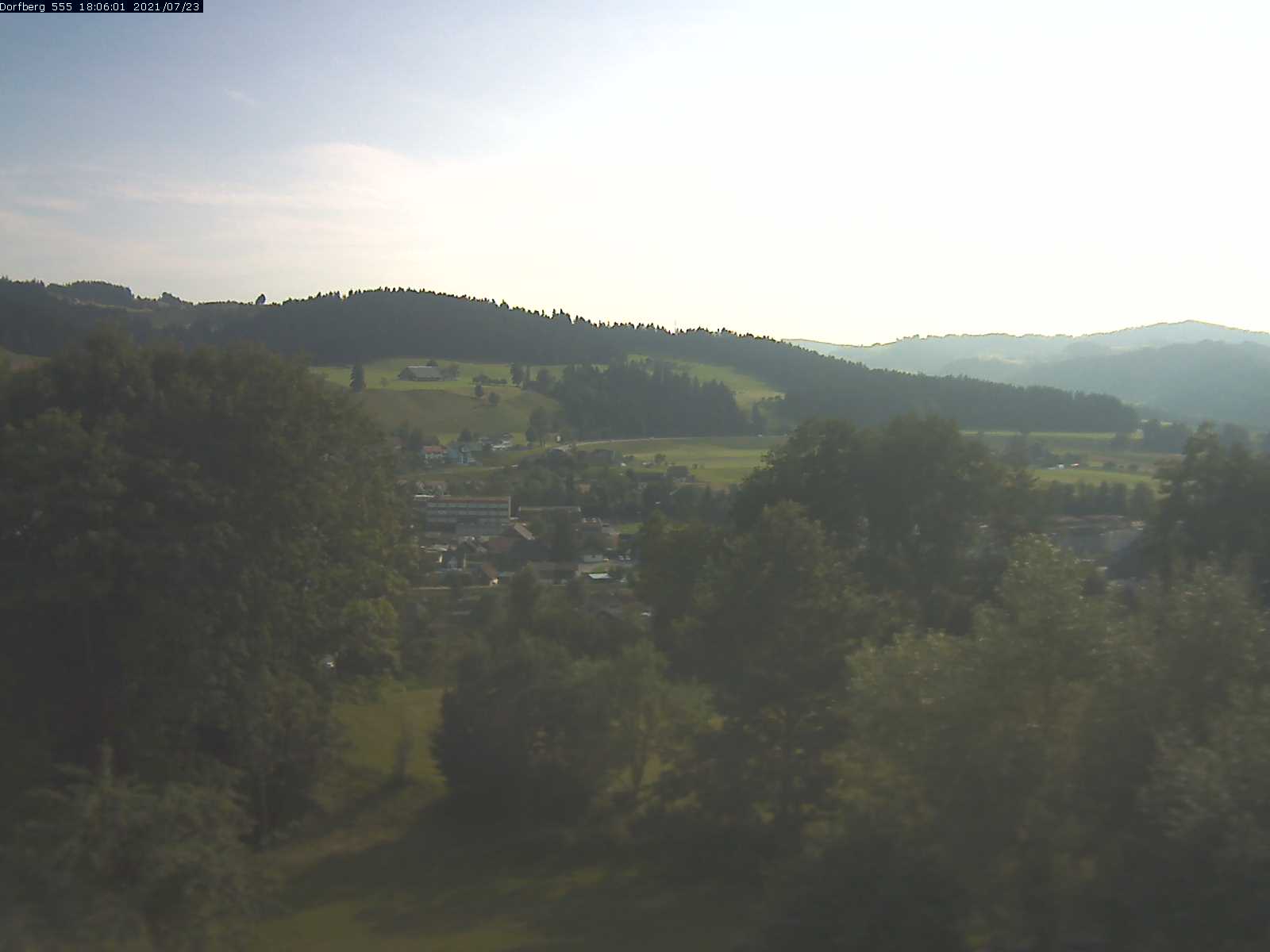 Webcam-Bild: Aussicht vom Dorfberg in Langnau 20210723-180601