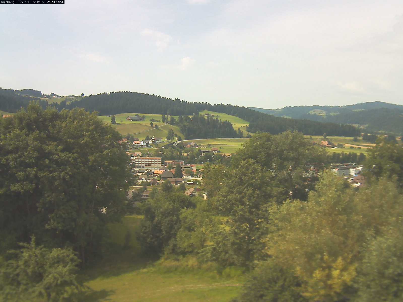 Webcam-Bild: Aussicht vom Dorfberg in Langnau 20210724-110601