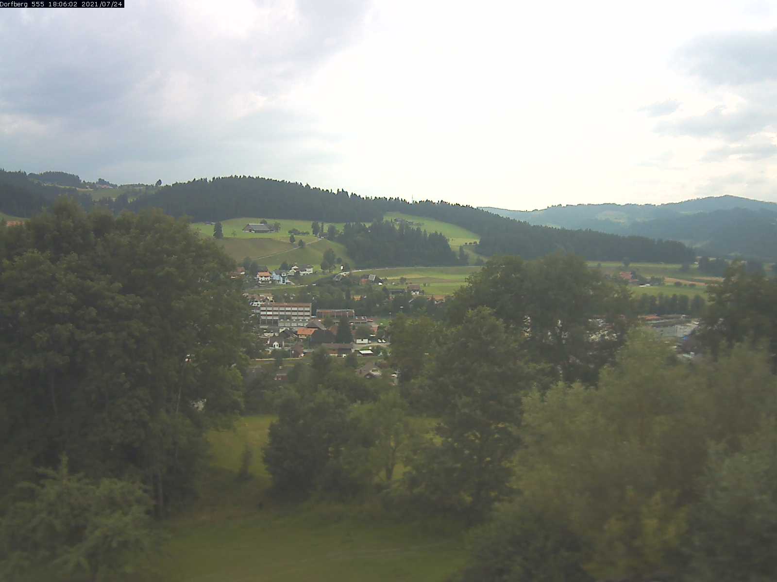Webcam-Bild: Aussicht vom Dorfberg in Langnau 20210724-180601
