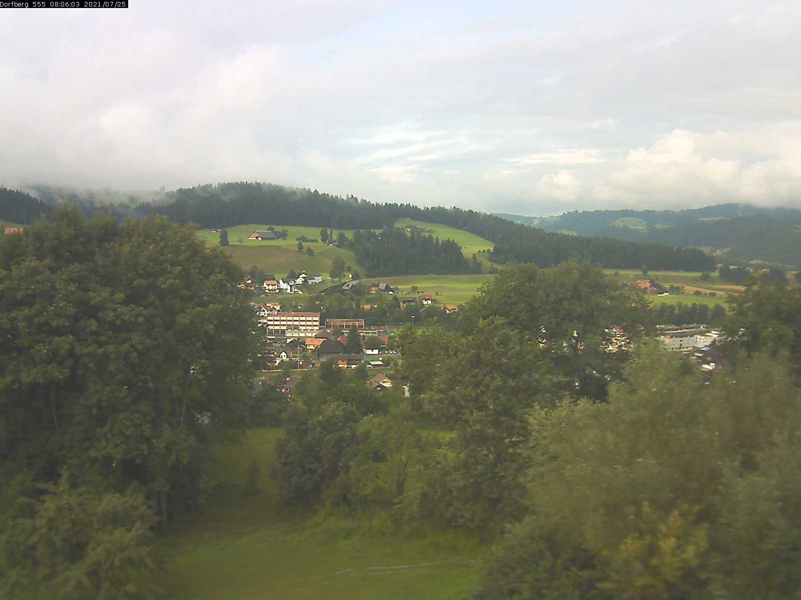 Webcam-Bild: Aussicht vom Dorfberg in Langnau 20210725-080601