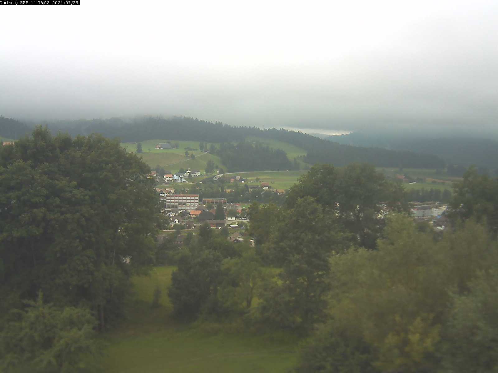 Webcam-Bild: Aussicht vom Dorfberg in Langnau 20210725-110601