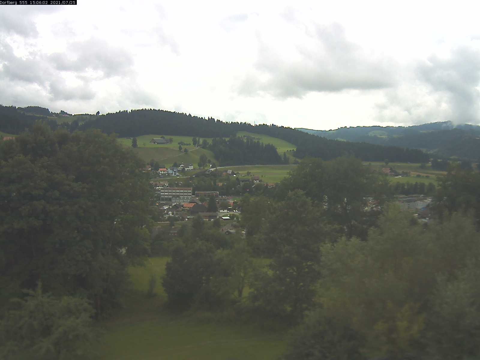 Webcam-Bild: Aussicht vom Dorfberg in Langnau 20210725-150601