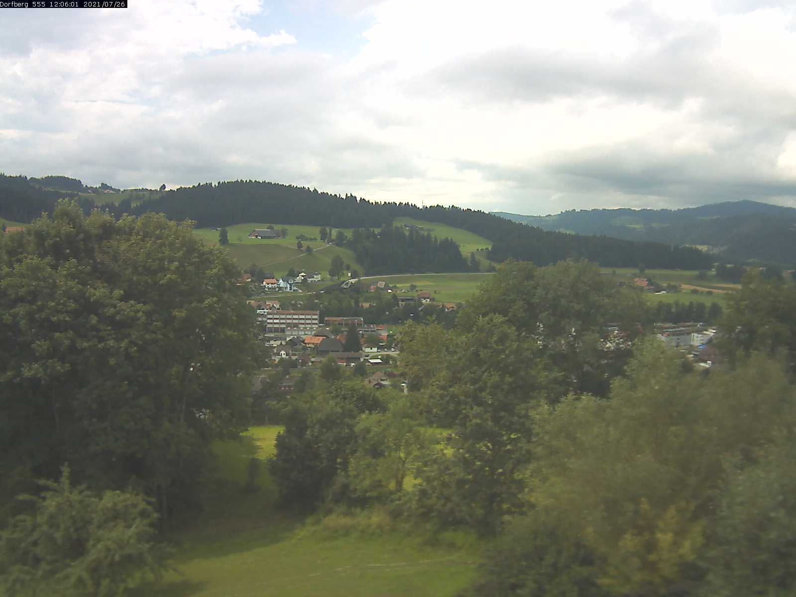 Webcam-Bild: Aussicht vom Dorfberg in Langnau 20210726-120601