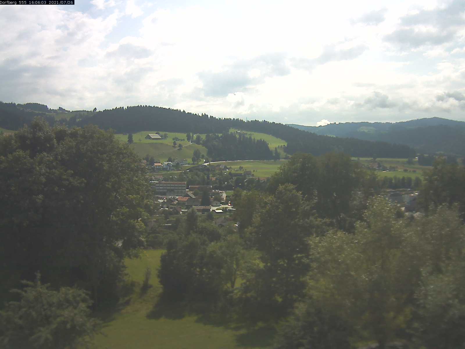 Webcam-Bild: Aussicht vom Dorfberg in Langnau 20210726-160601