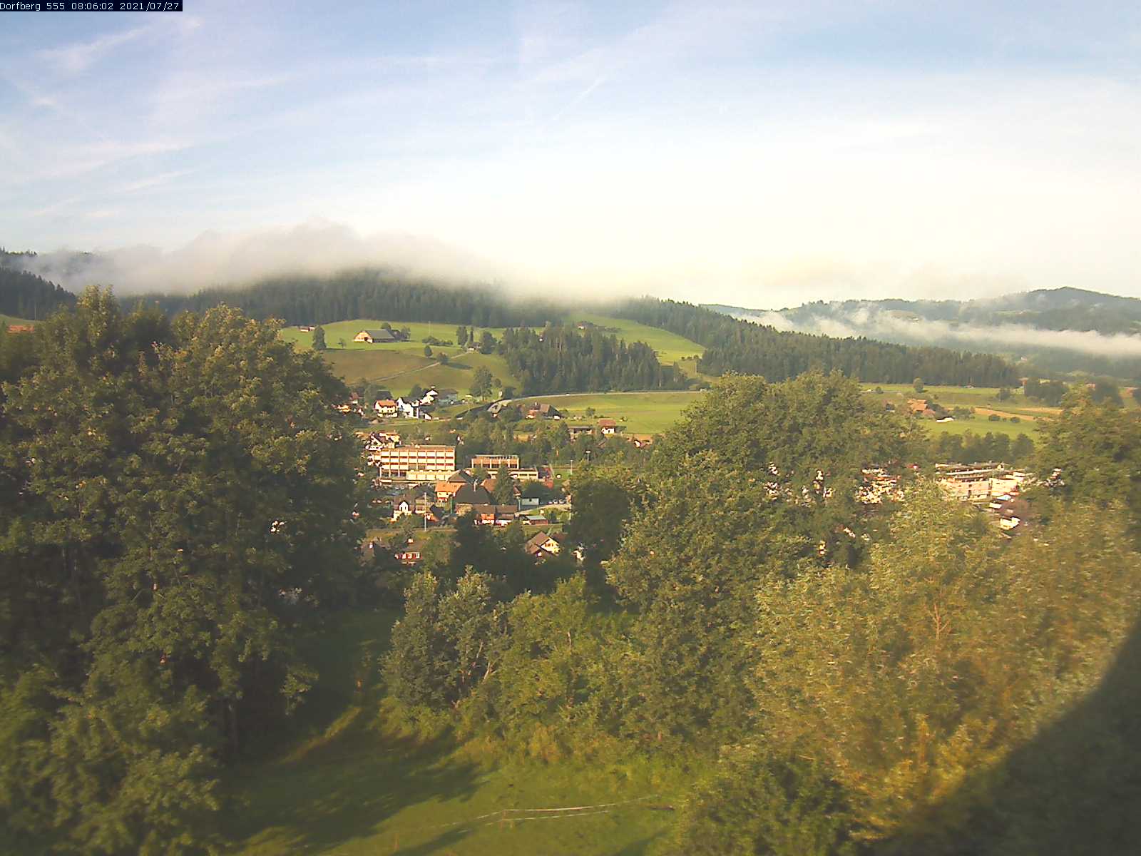 Webcam-Bild: Aussicht vom Dorfberg in Langnau 20210727-080601