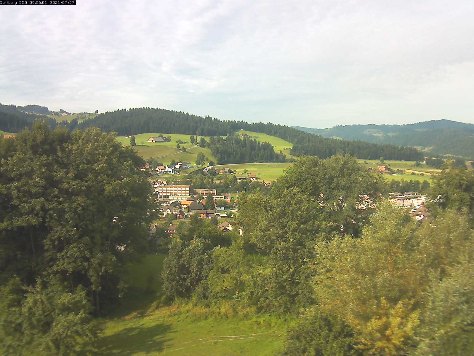 Webcam-Bild: Aussicht vom Dorfberg in Langnau 20210727-090601