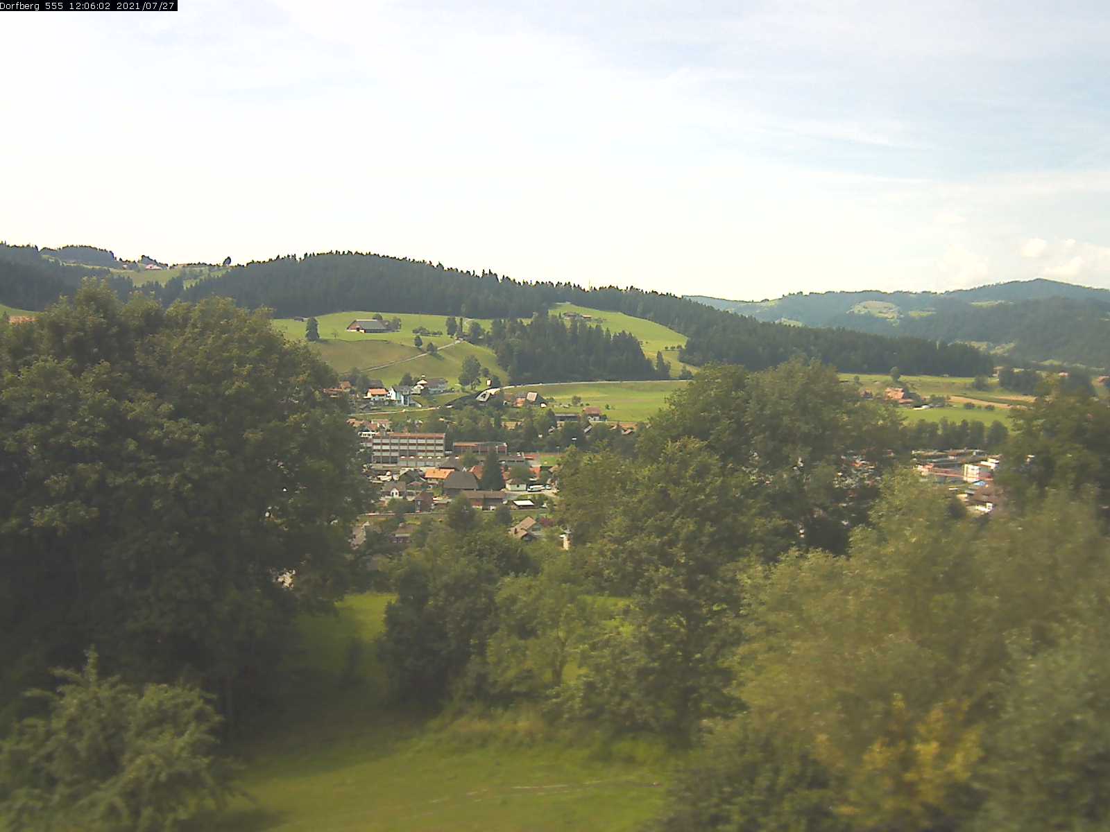 Webcam-Bild: Aussicht vom Dorfberg in Langnau 20210727-120601