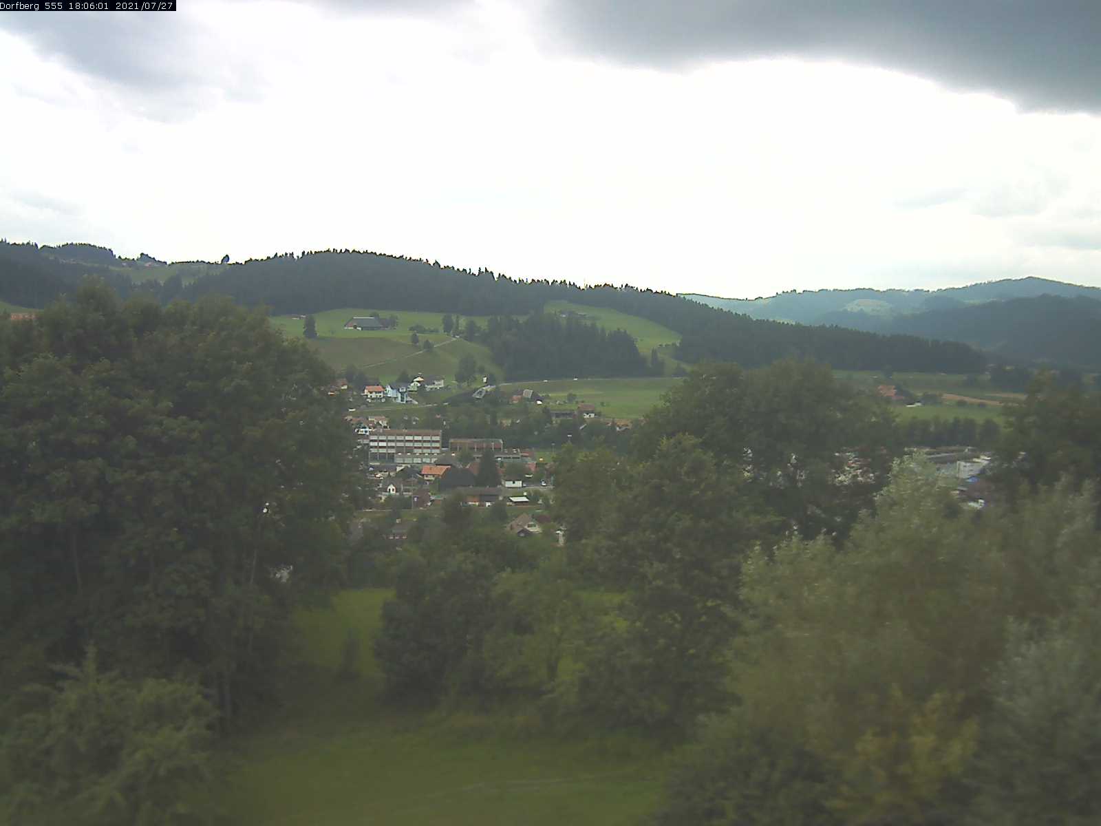 Webcam-Bild: Aussicht vom Dorfberg in Langnau 20210727-180601
