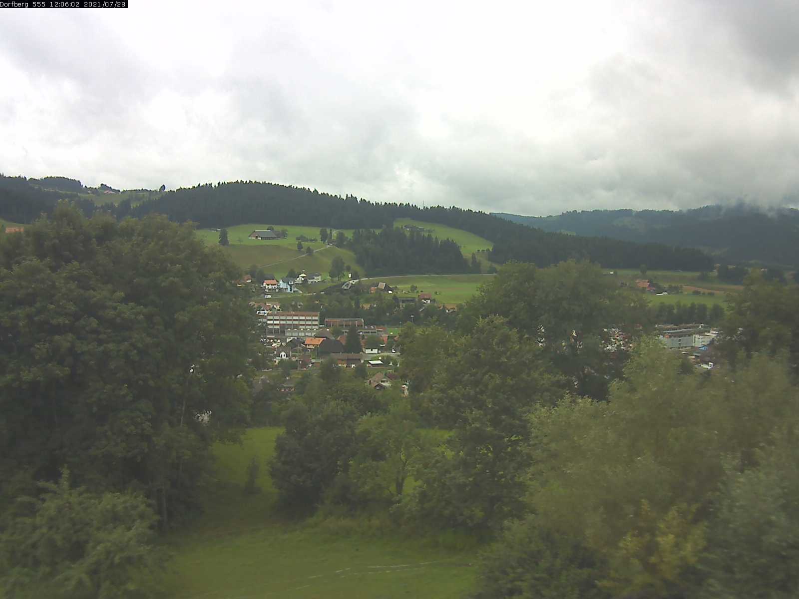 Webcam-Bild: Aussicht vom Dorfberg in Langnau 20210728-120601