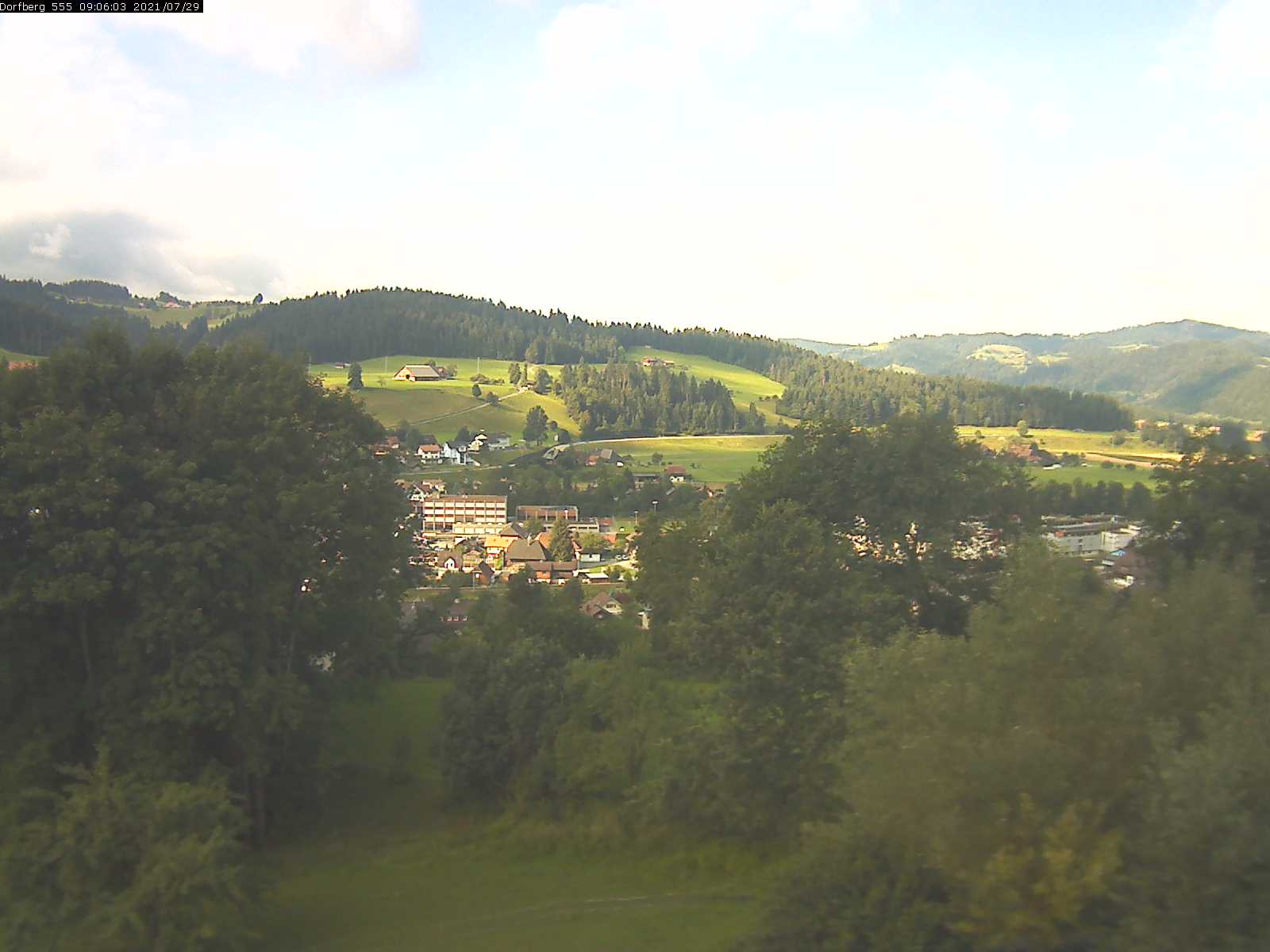 Webcam-Bild: Aussicht vom Dorfberg in Langnau 20210729-090601