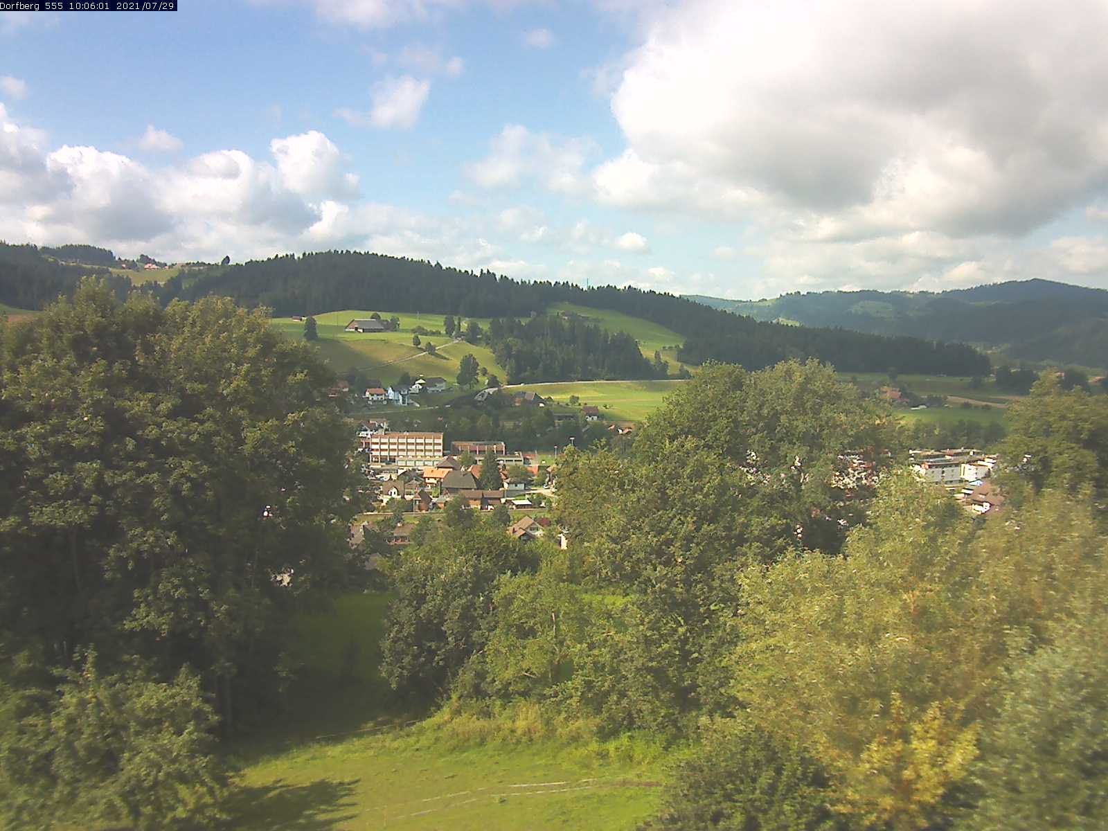 Webcam-Bild: Aussicht vom Dorfberg in Langnau 20210729-100601