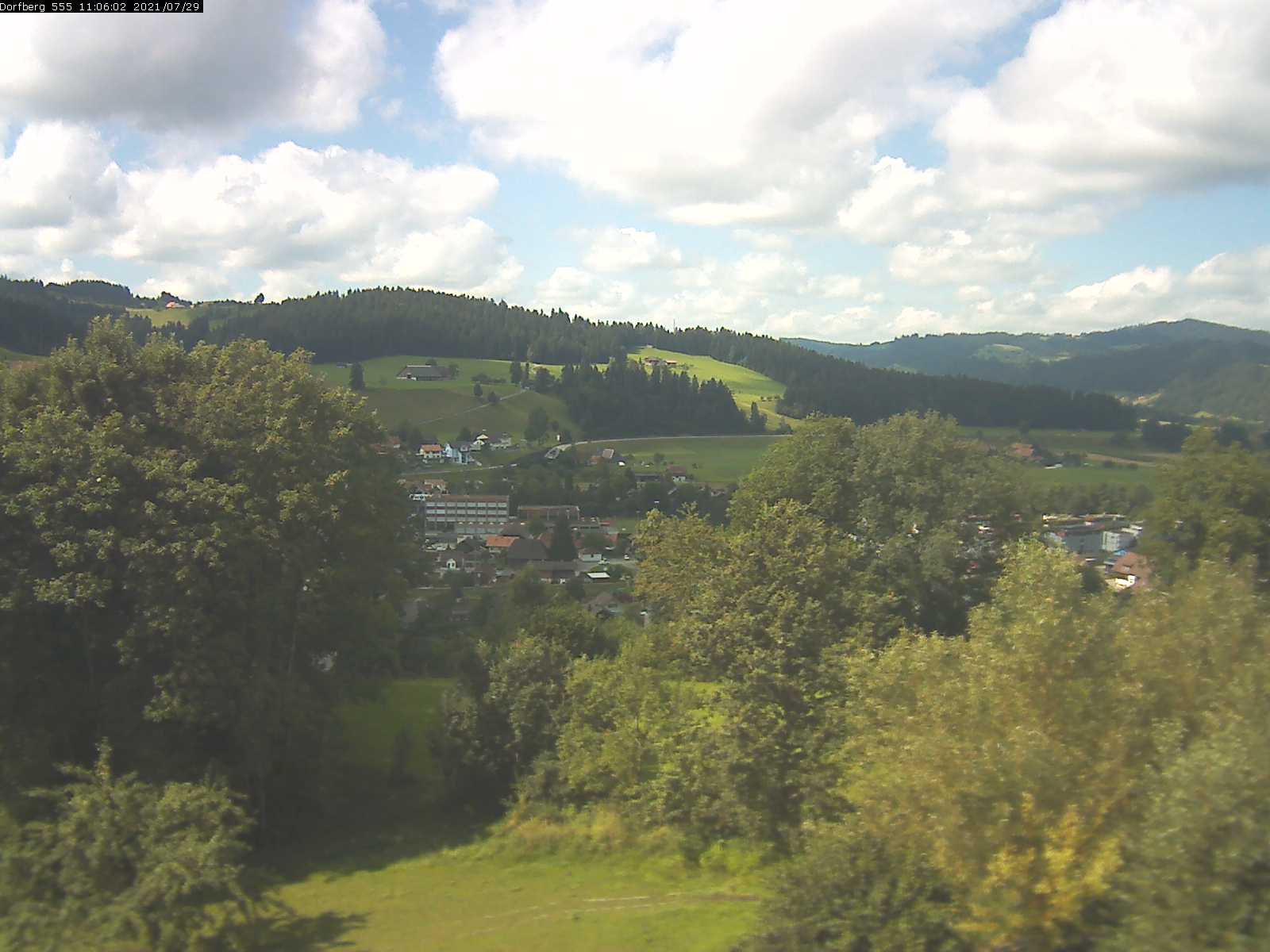 Webcam-Bild: Aussicht vom Dorfberg in Langnau 20210729-110601