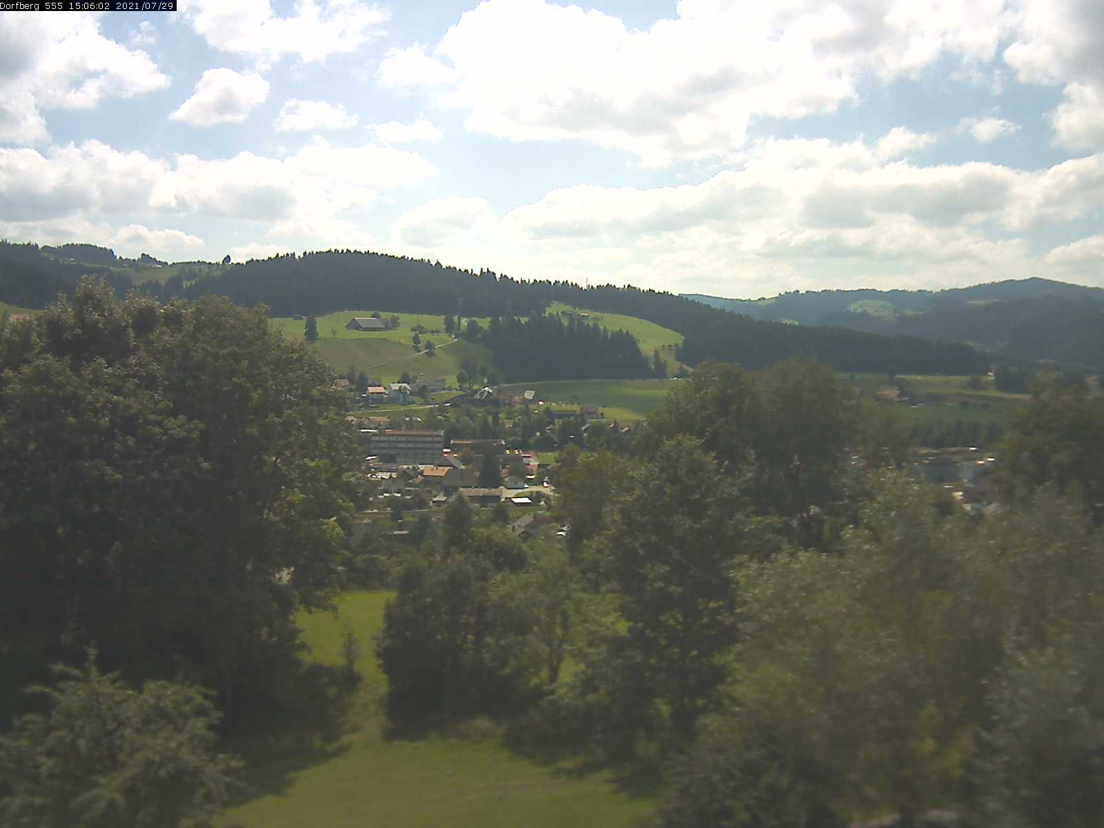Webcam-Bild: Aussicht vom Dorfberg in Langnau 20210729-150601