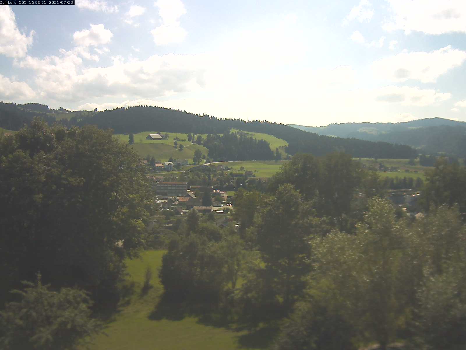 Webcam-Bild: Aussicht vom Dorfberg in Langnau 20210729-160601