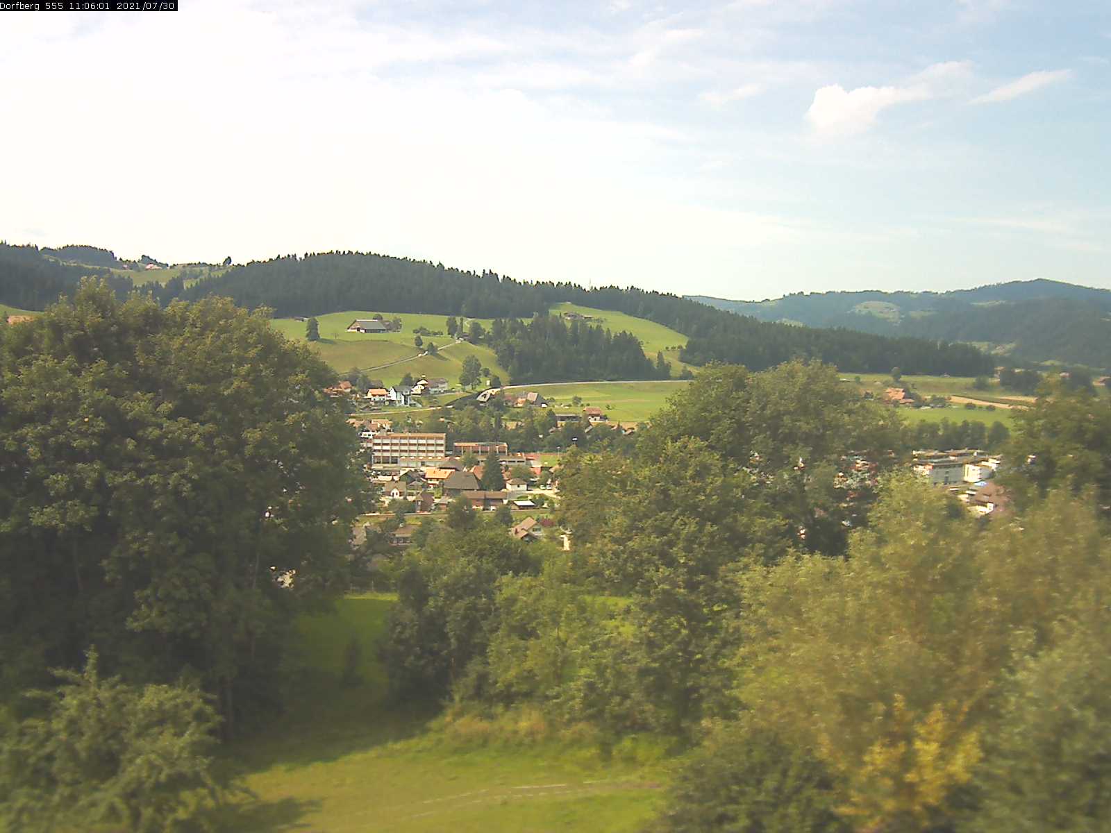 Webcam-Bild: Aussicht vom Dorfberg in Langnau 20210730-110601