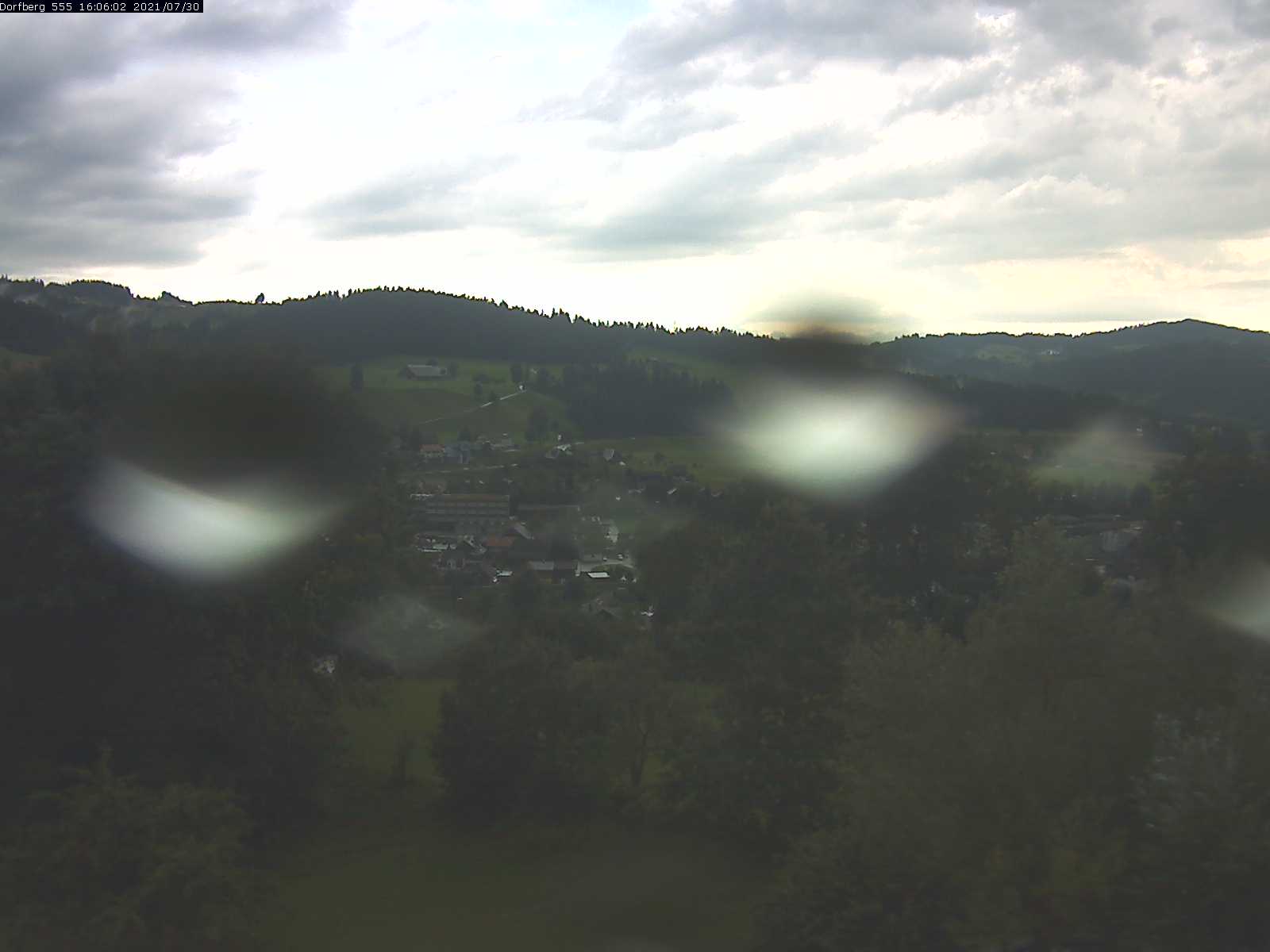 Webcam-Bild: Aussicht vom Dorfberg in Langnau 20210730-160601
