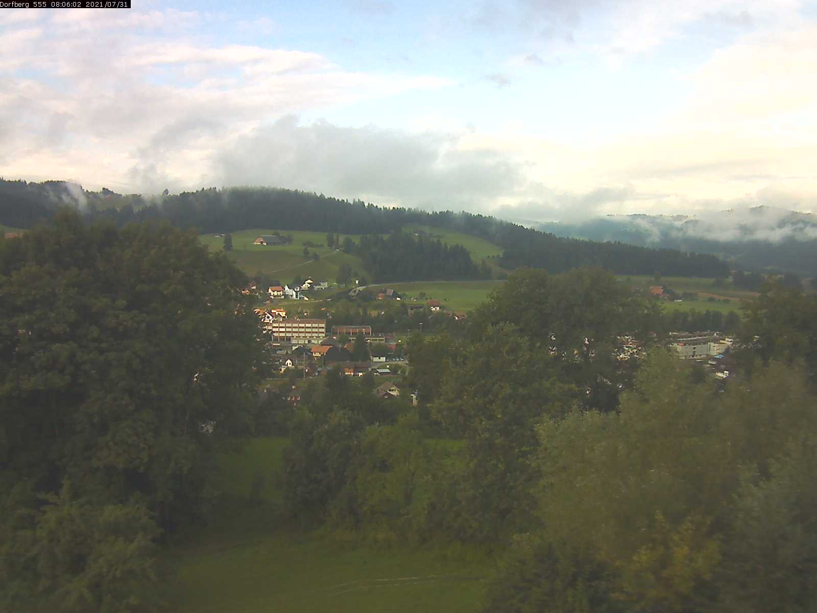 Webcam-Bild: Aussicht vom Dorfberg in Langnau 20210731-080601