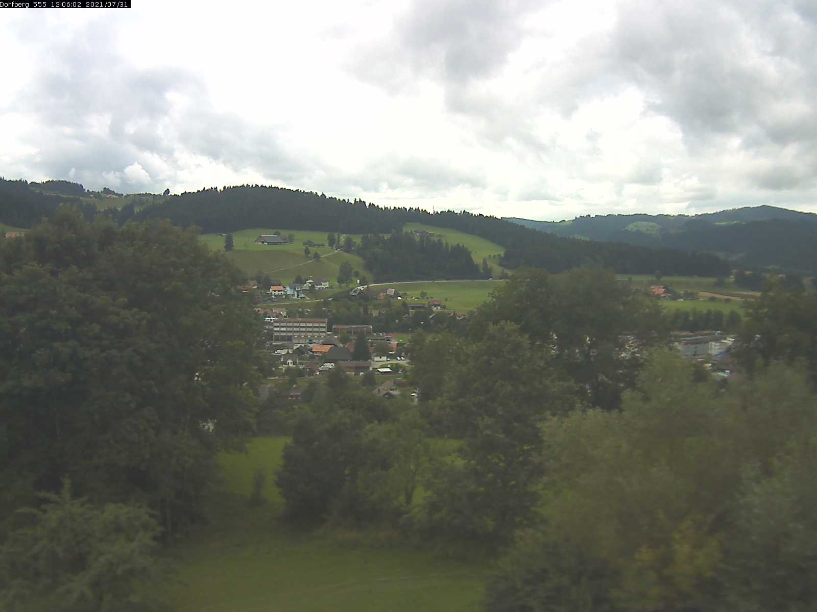 Webcam-Bild: Aussicht vom Dorfberg in Langnau 20210731-120601