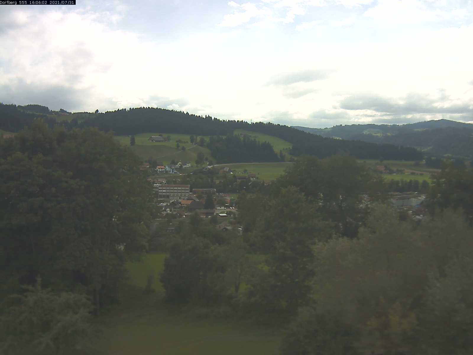 Webcam-Bild: Aussicht vom Dorfberg in Langnau 20210731-160601
