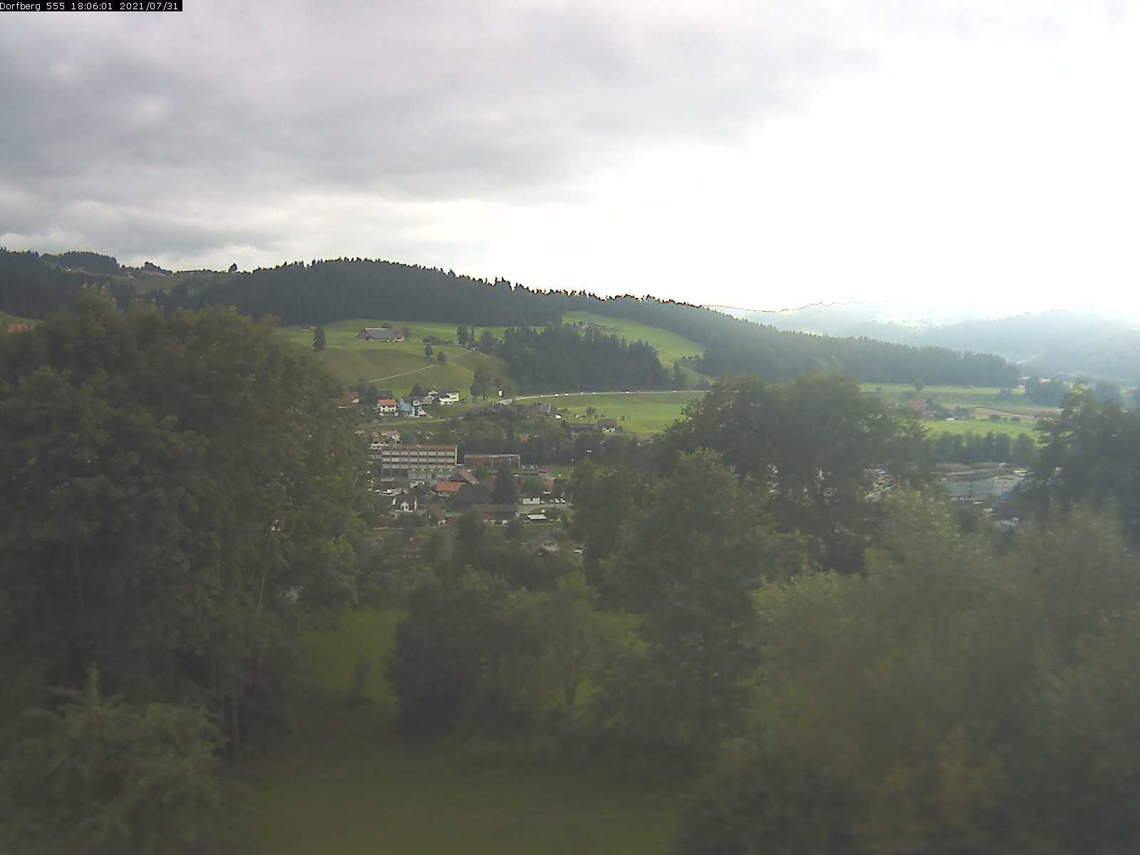 Webcam-Bild: Aussicht vom Dorfberg in Langnau 20210731-180601