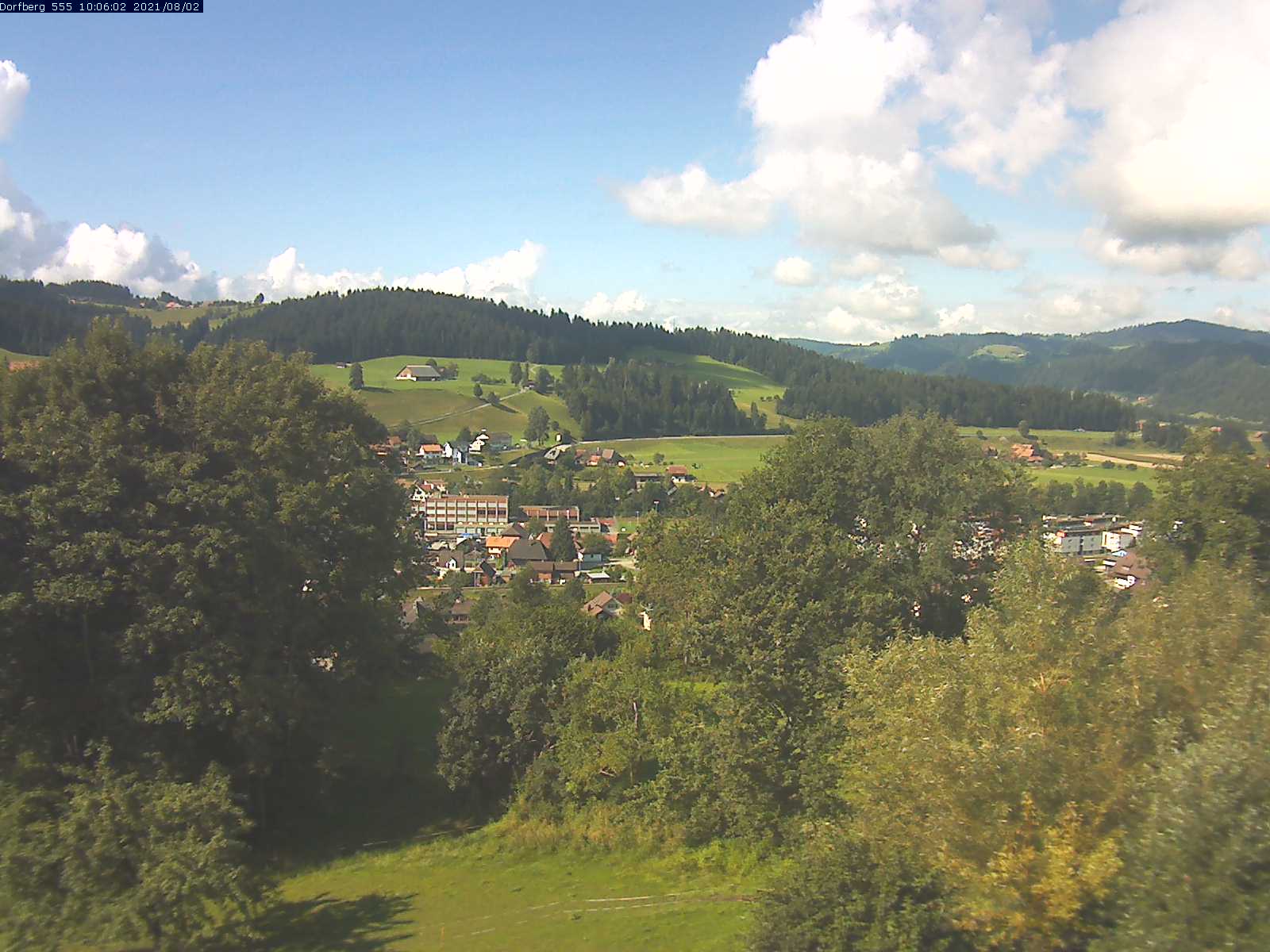 Webcam-Bild: Aussicht vom Dorfberg in Langnau 20210802-100601