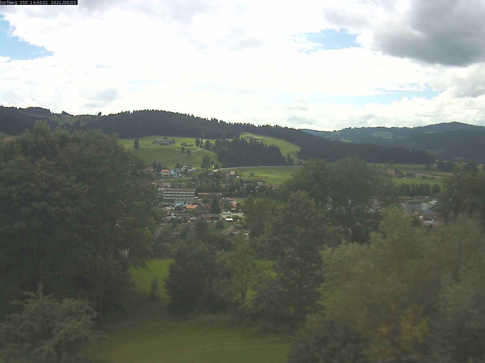 Webcam-Bild: Aussicht vom Dorfberg in Langnau 20210802-140601