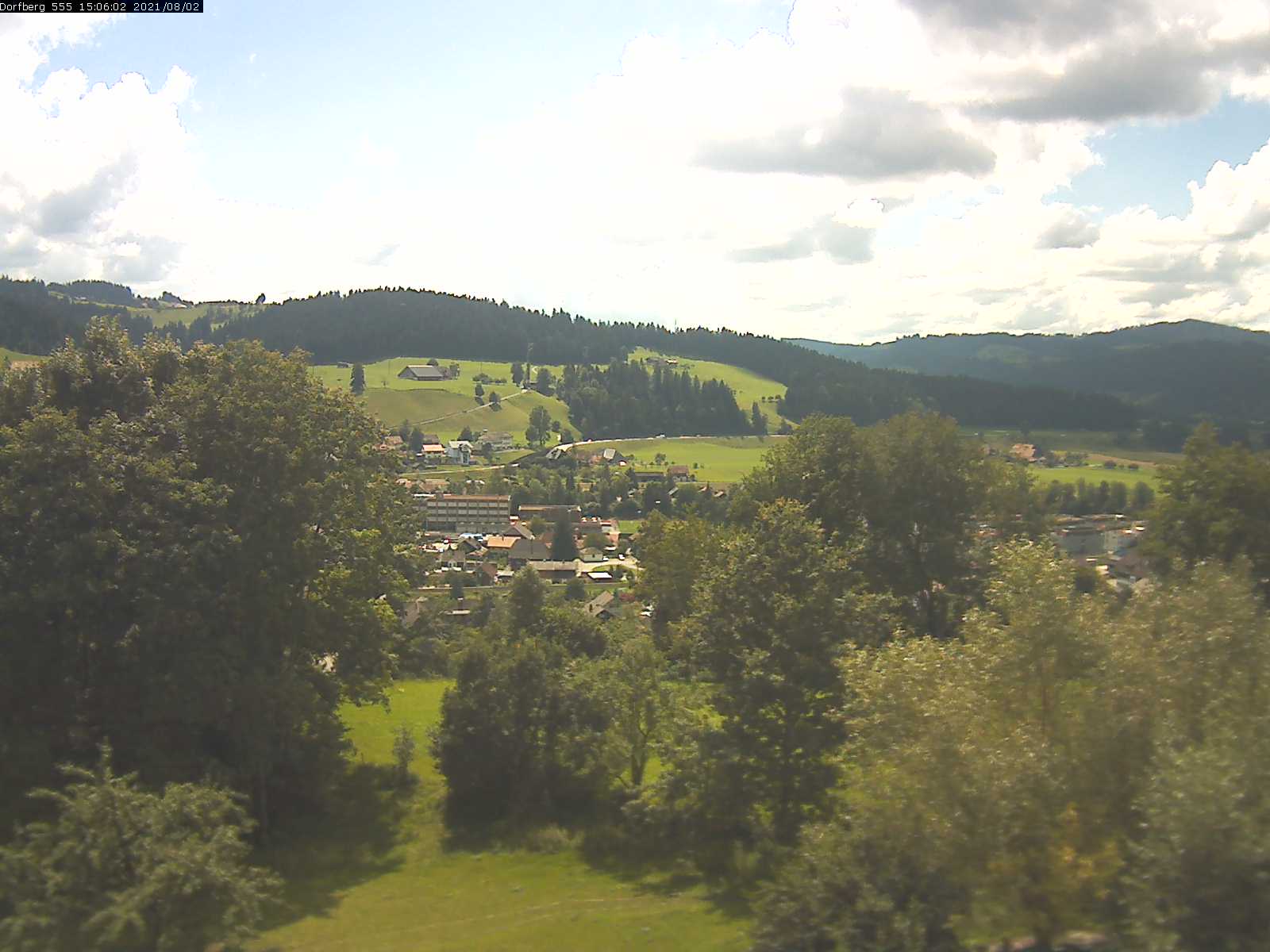 Webcam-Bild: Aussicht vom Dorfberg in Langnau 20210802-150601