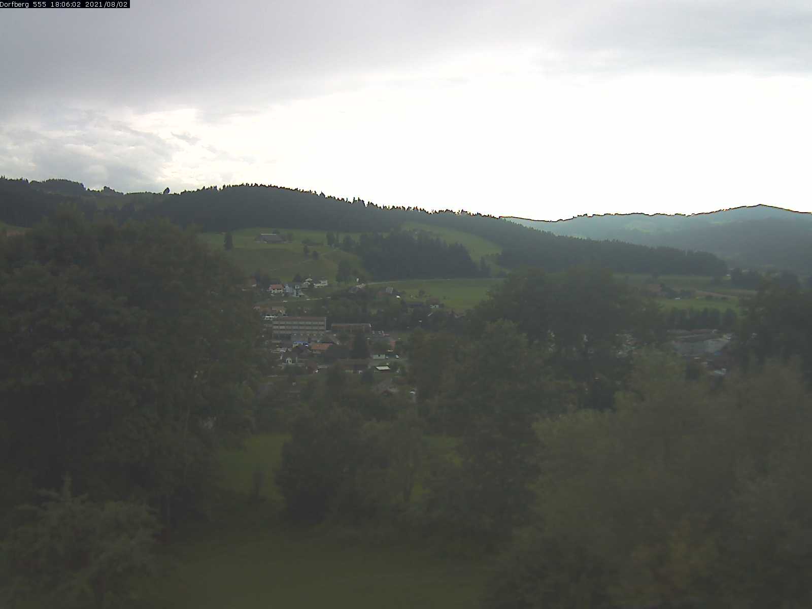Webcam-Bild: Aussicht vom Dorfberg in Langnau 20210802-180601