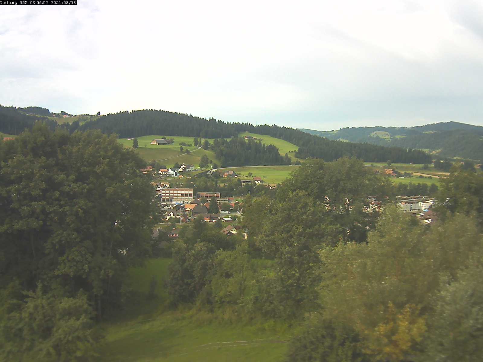 Webcam-Bild: Aussicht vom Dorfberg in Langnau 20210803-090601