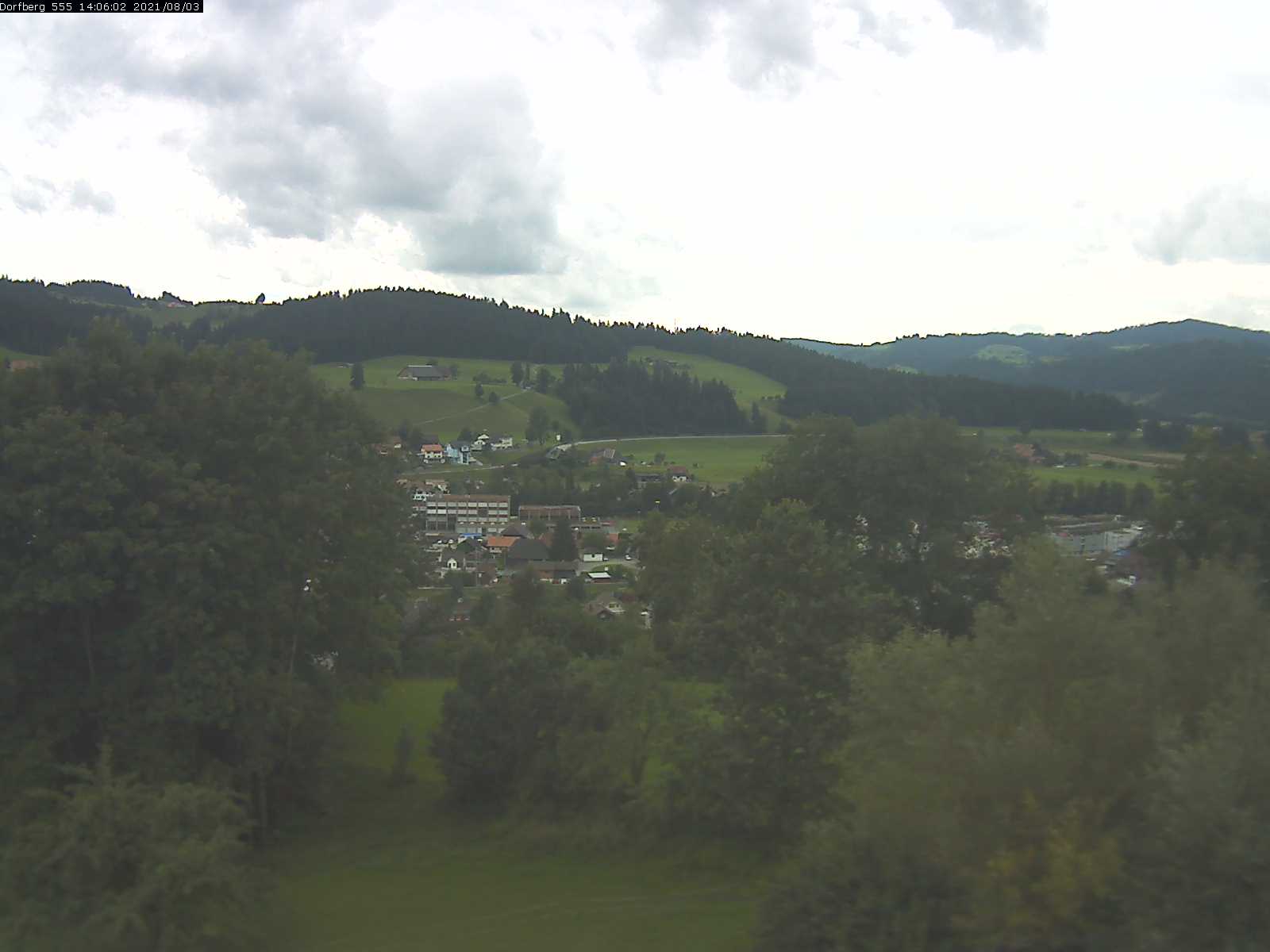 Webcam-Bild: Aussicht vom Dorfberg in Langnau 20210803-140601