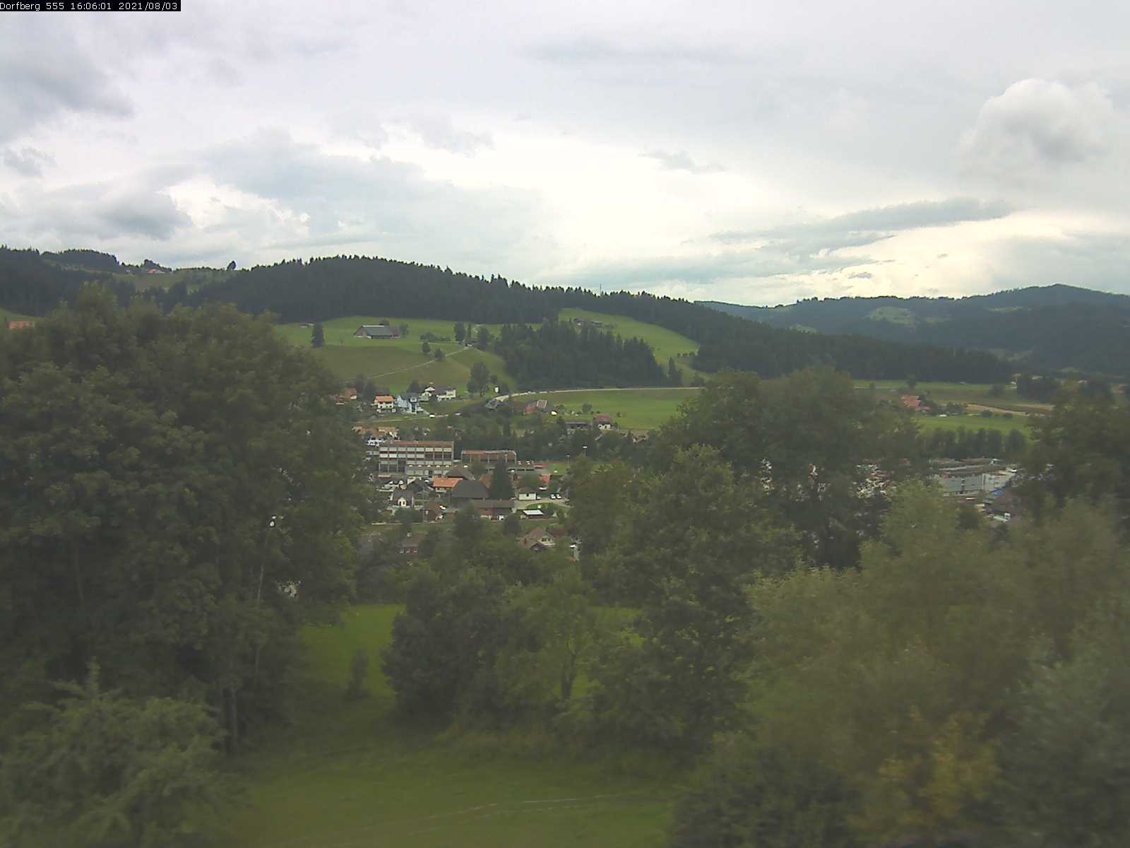 Webcam-Bild: Aussicht vom Dorfberg in Langnau 20210803-160601