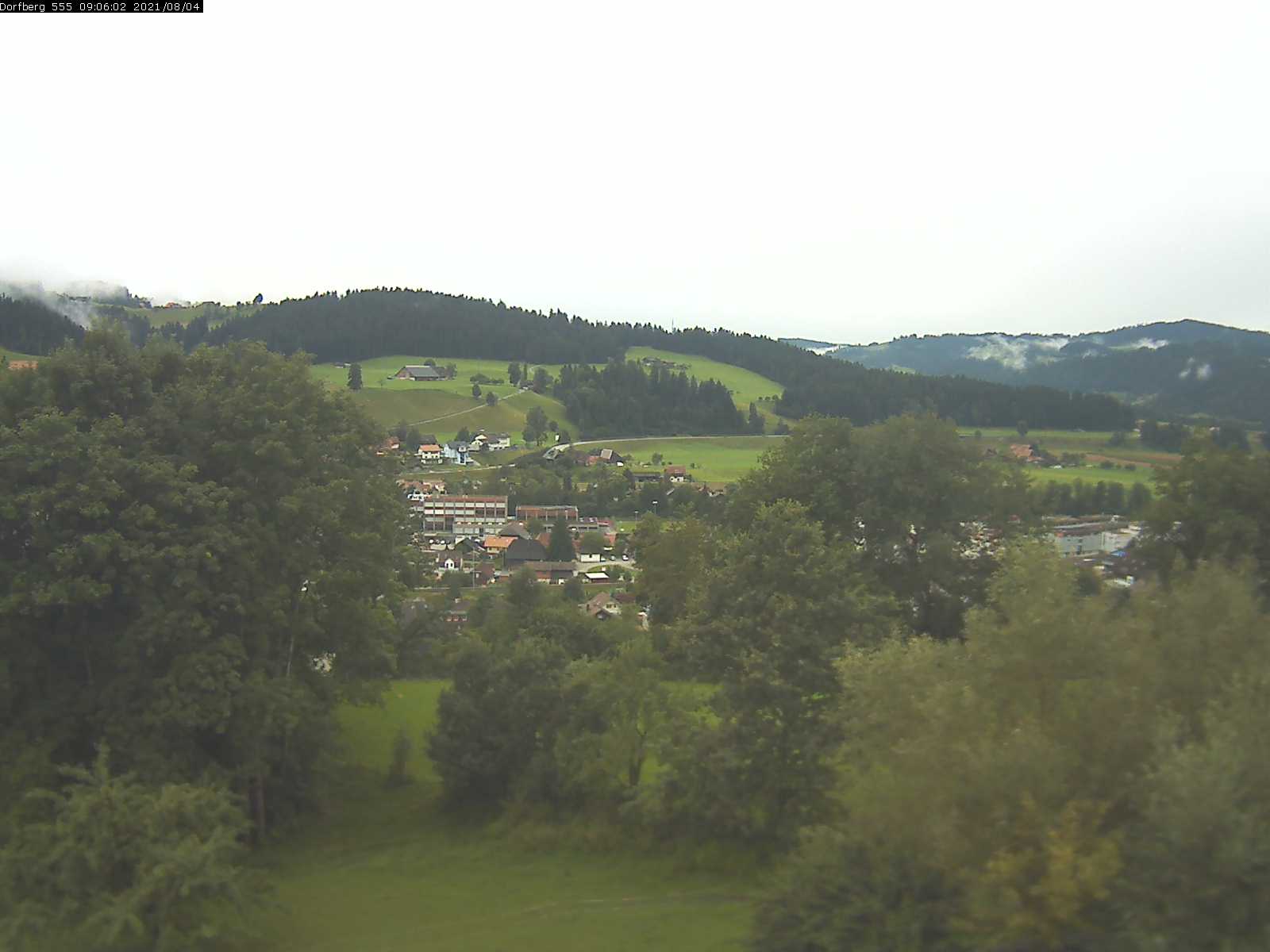 Webcam-Bild: Aussicht vom Dorfberg in Langnau 20210804-090601