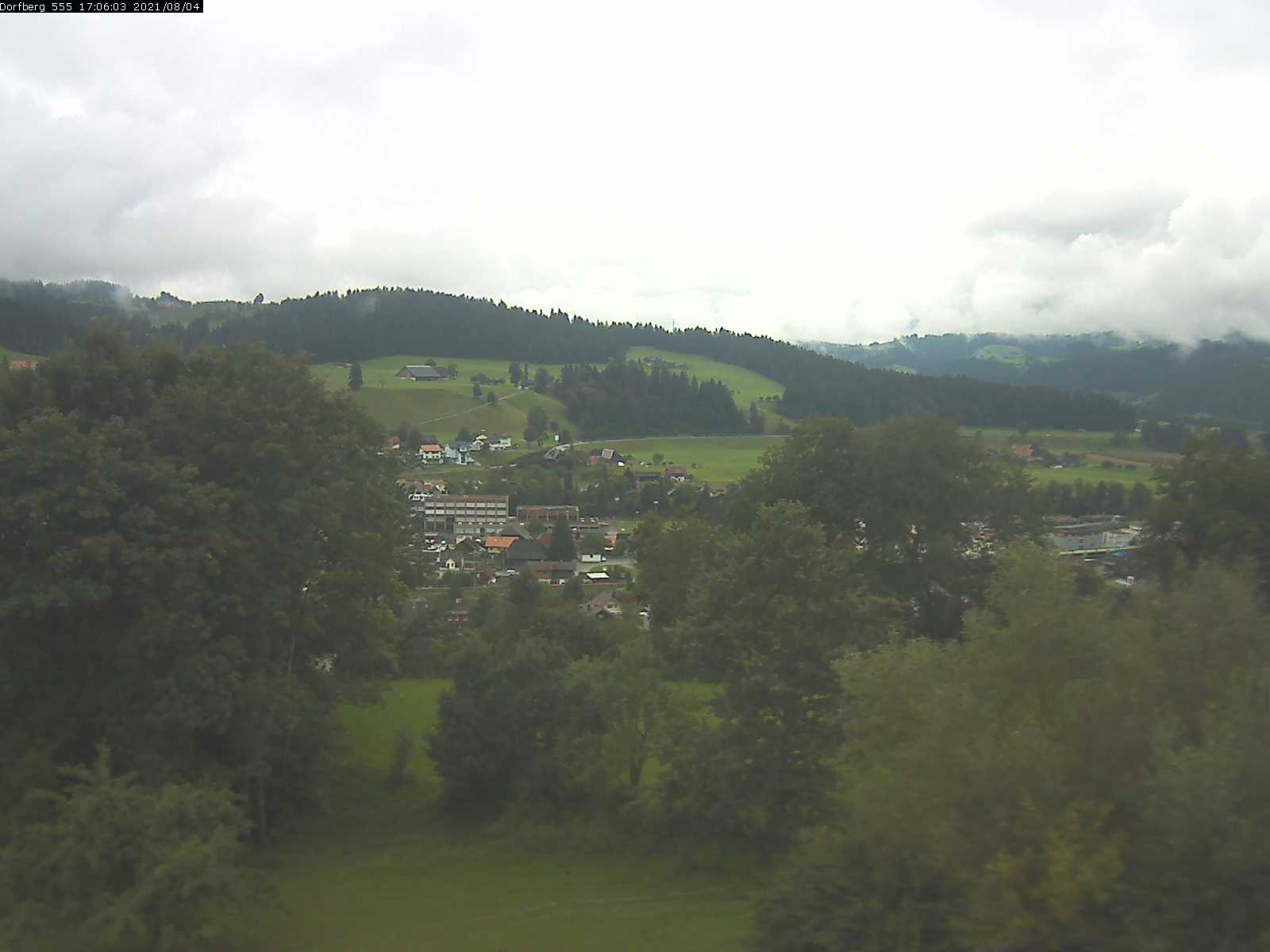 Webcam-Bild: Aussicht vom Dorfberg in Langnau 20210804-170601