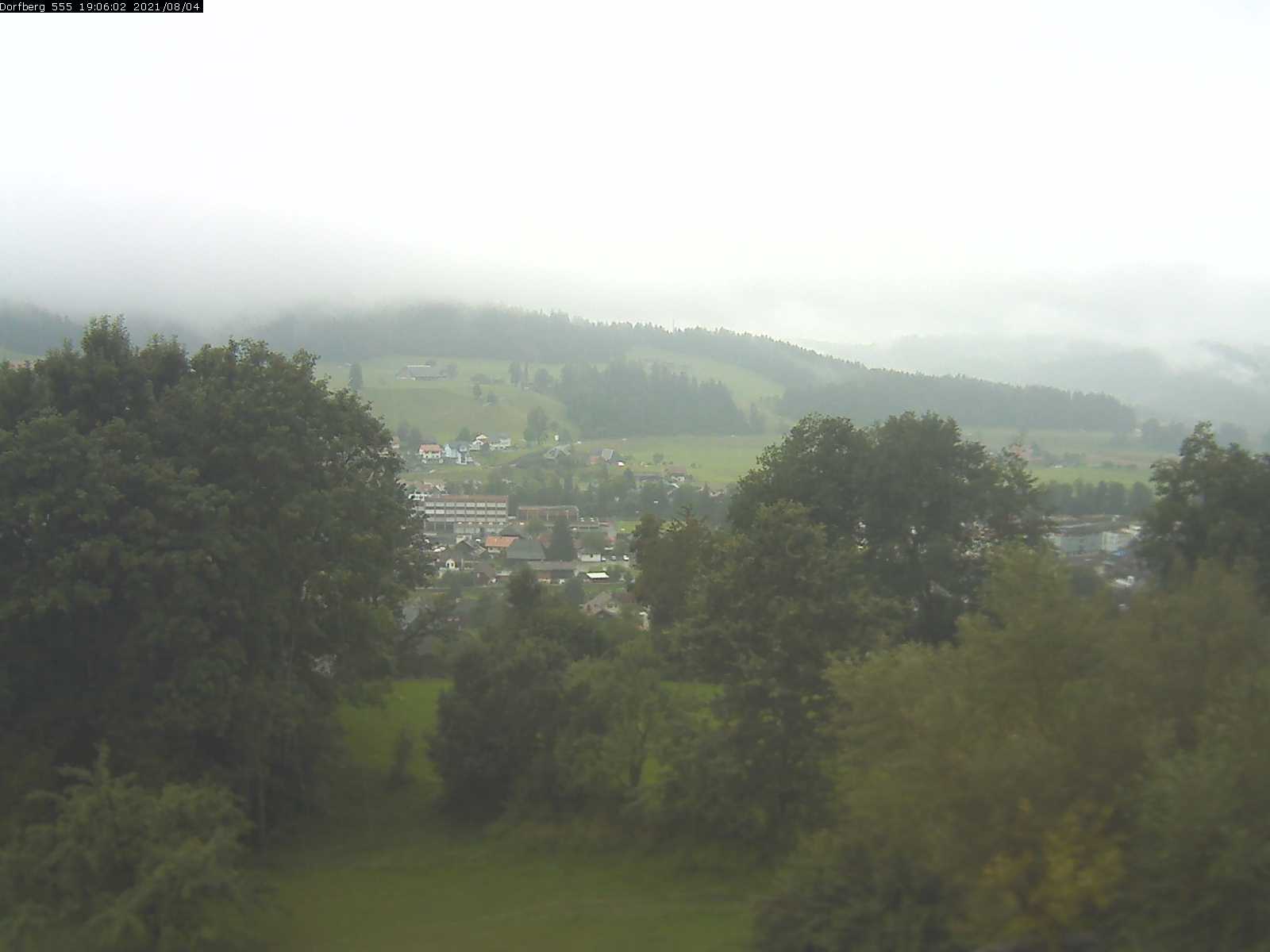 Webcam-Bild: Aussicht vom Dorfberg in Langnau 20210804-190601