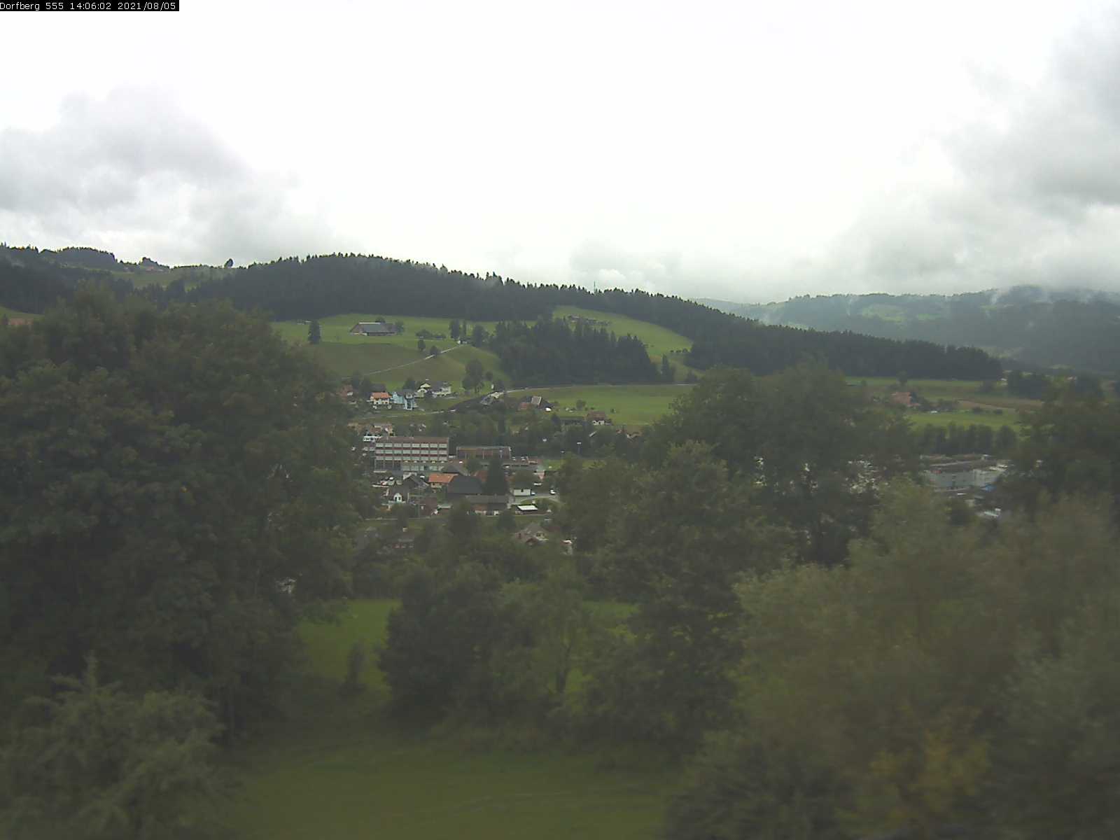 Webcam-Bild: Aussicht vom Dorfberg in Langnau 20210805-140601