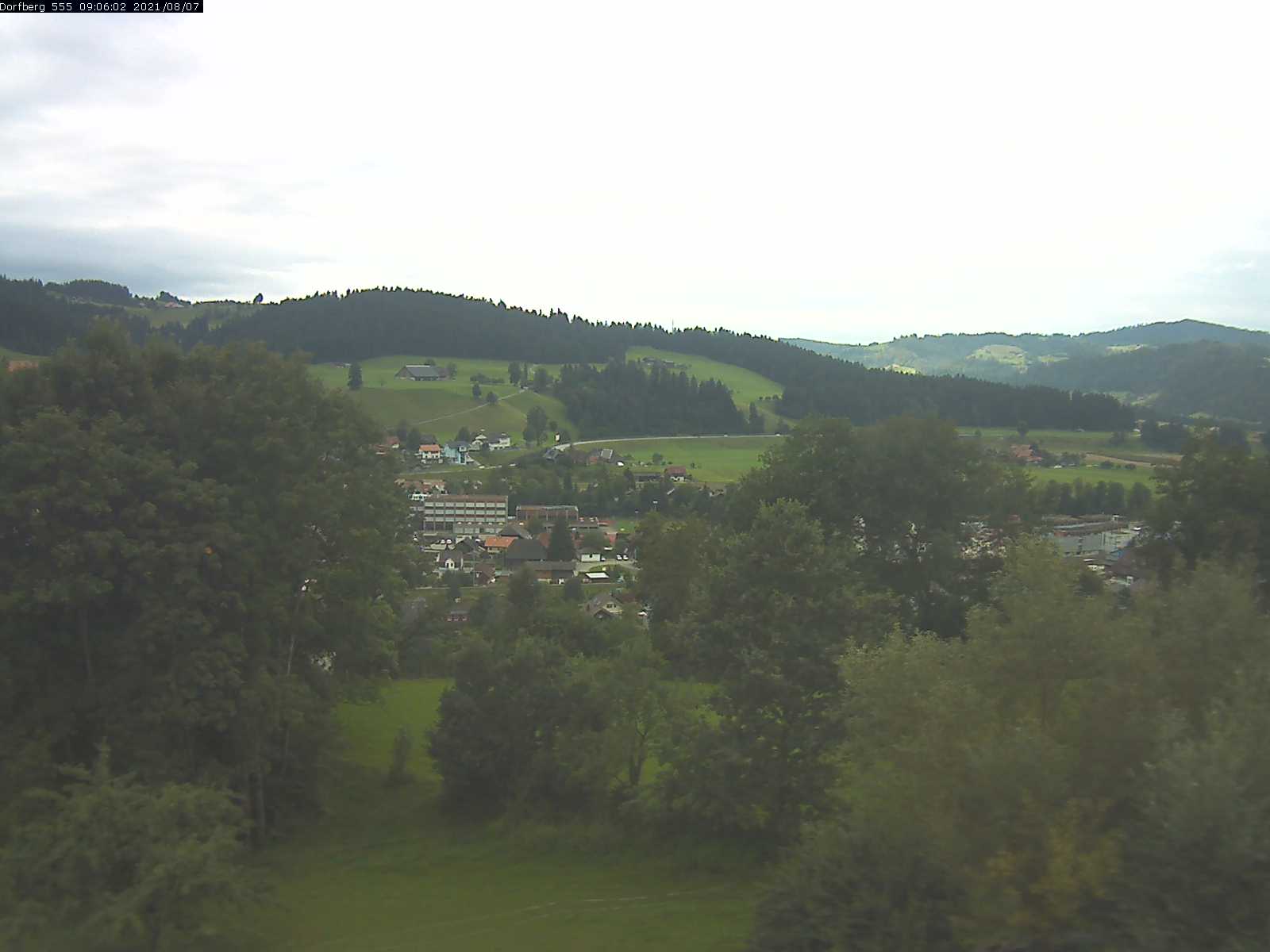 Webcam-Bild: Aussicht vom Dorfberg in Langnau 20210807-090601