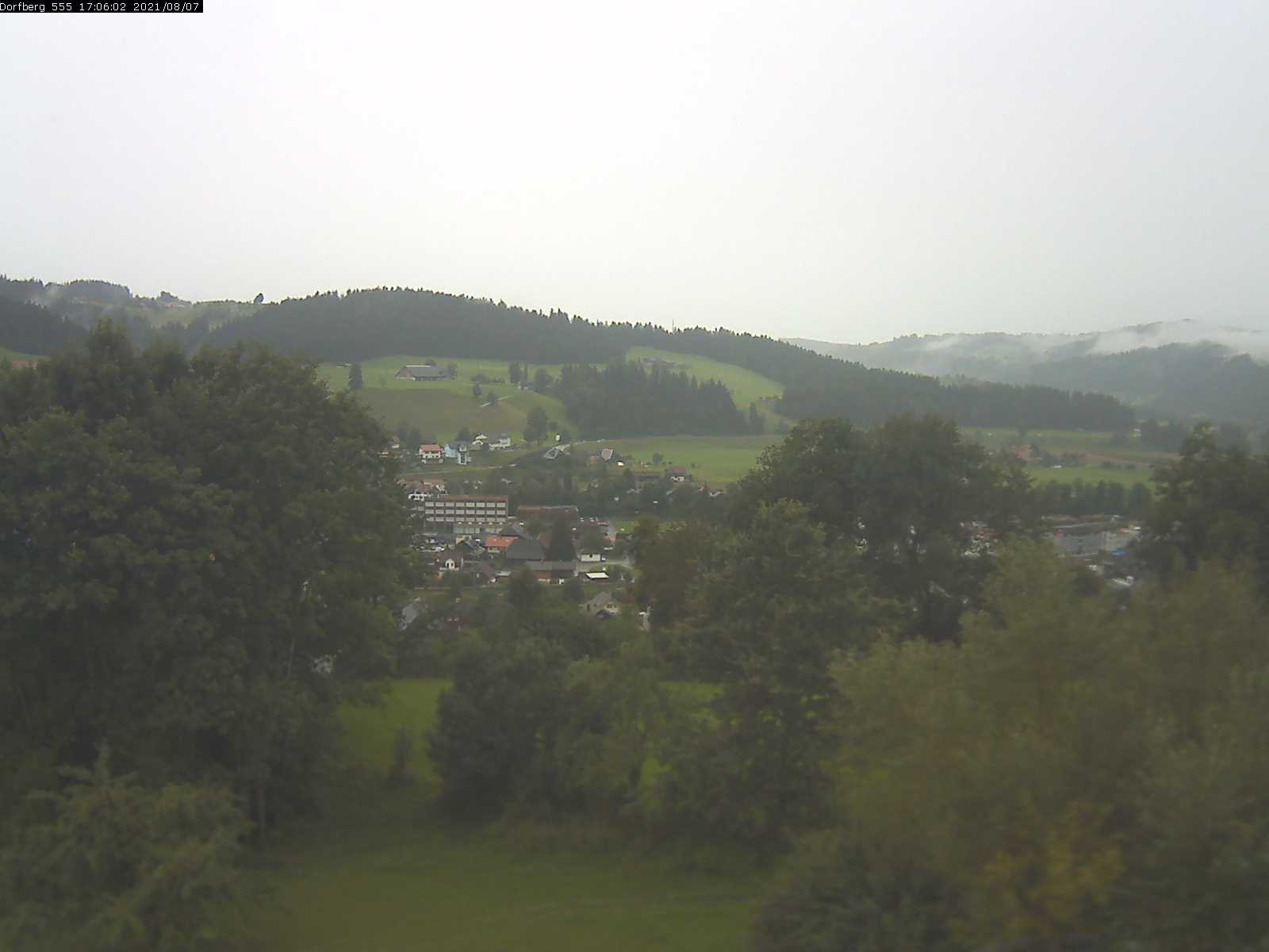 Webcam-Bild: Aussicht vom Dorfberg in Langnau 20210807-170601