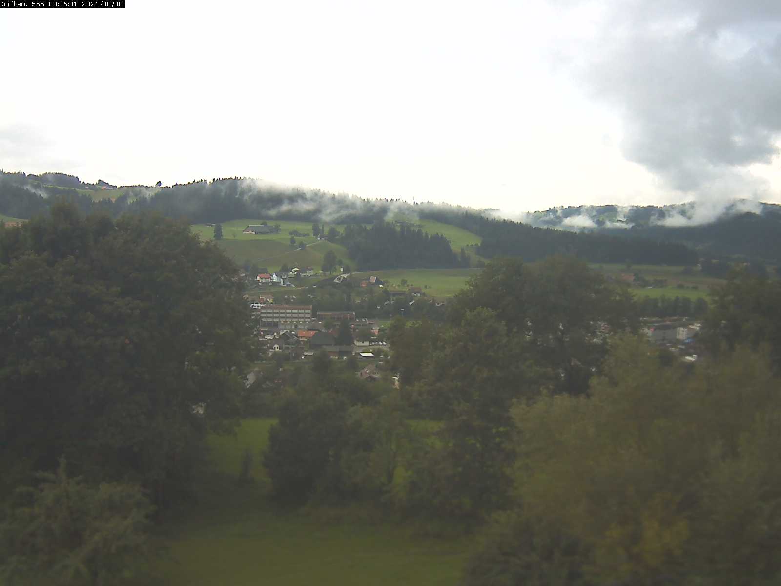 Webcam-Bild: Aussicht vom Dorfberg in Langnau 20210808-080601